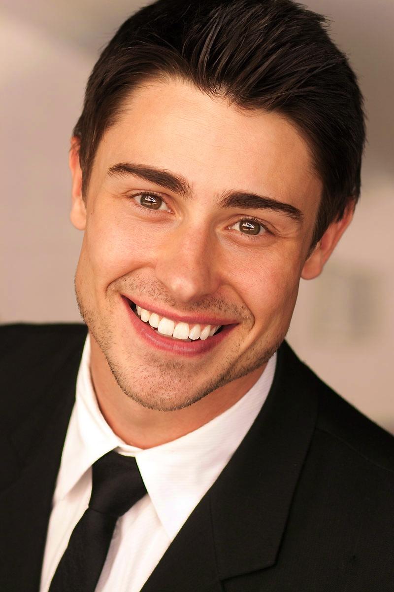 actor Paris Dylan large photo