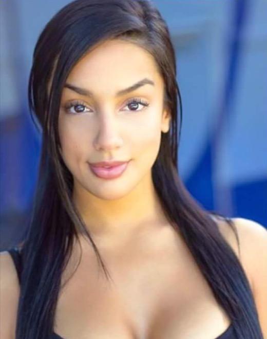 actor Brittney Alger large photo