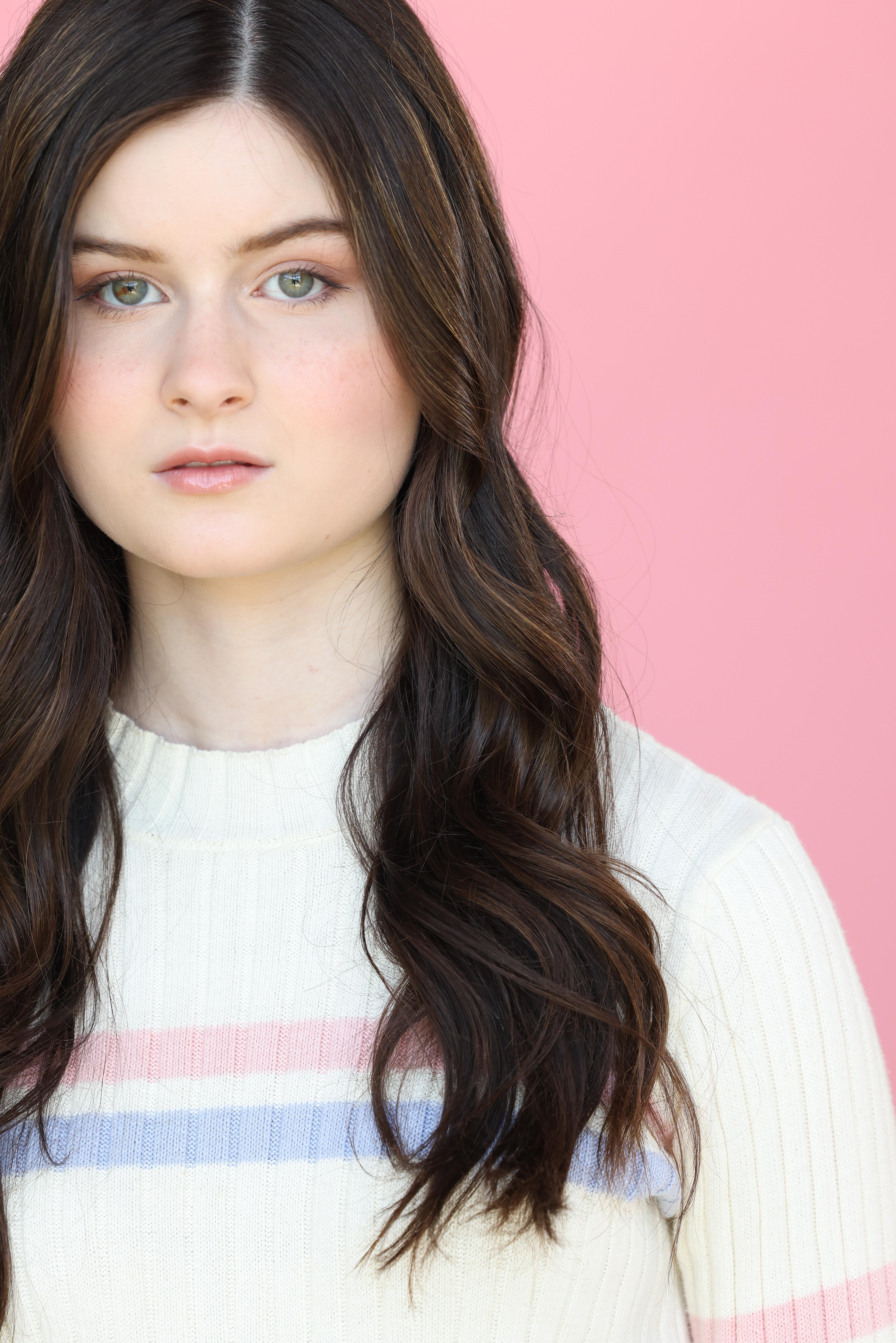 actor Katie Silverman large photo