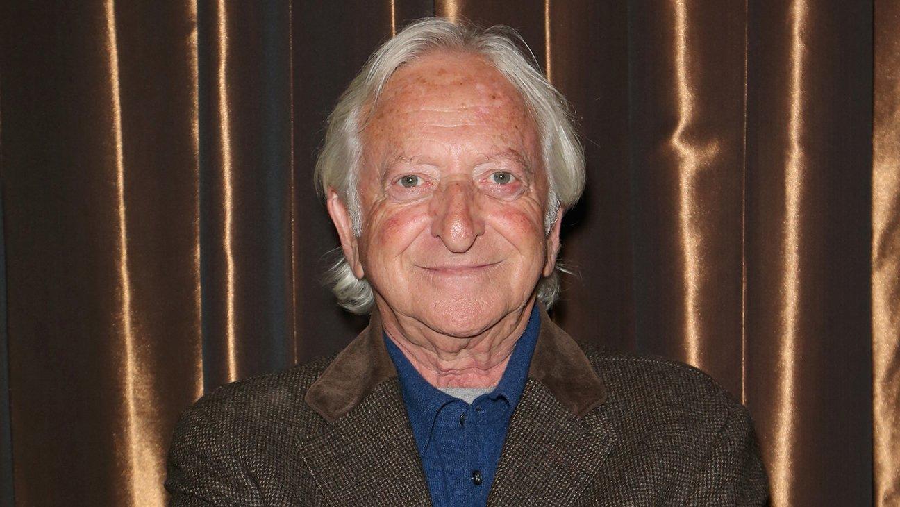 actor Elliot Roberts large photo