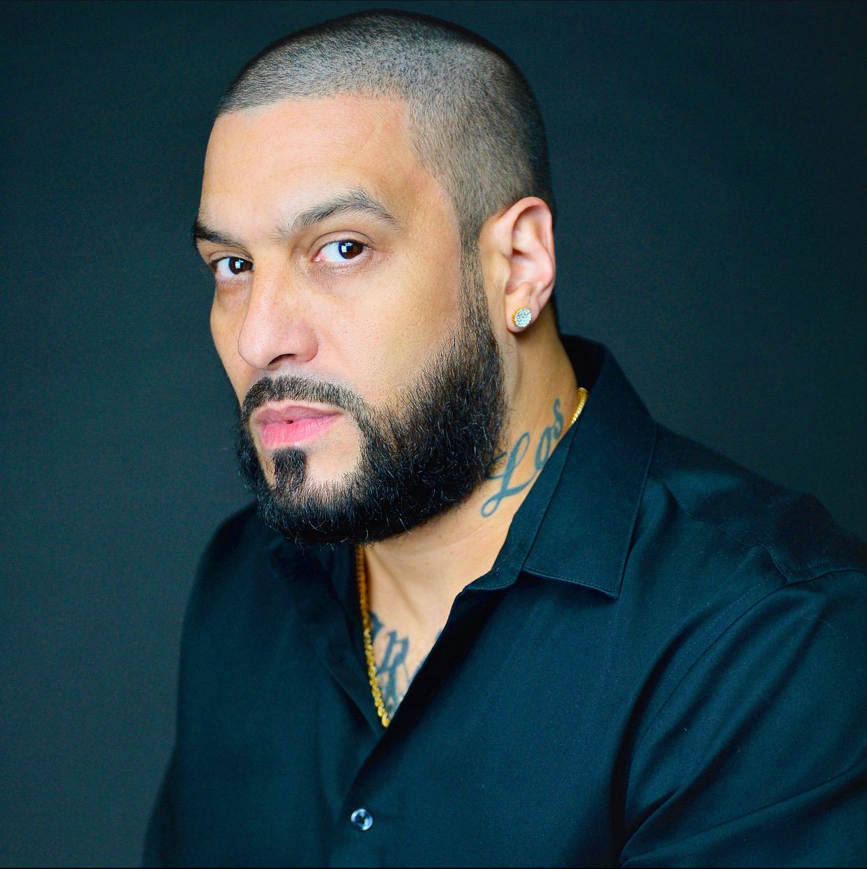 actor Carlos Garcia large photo