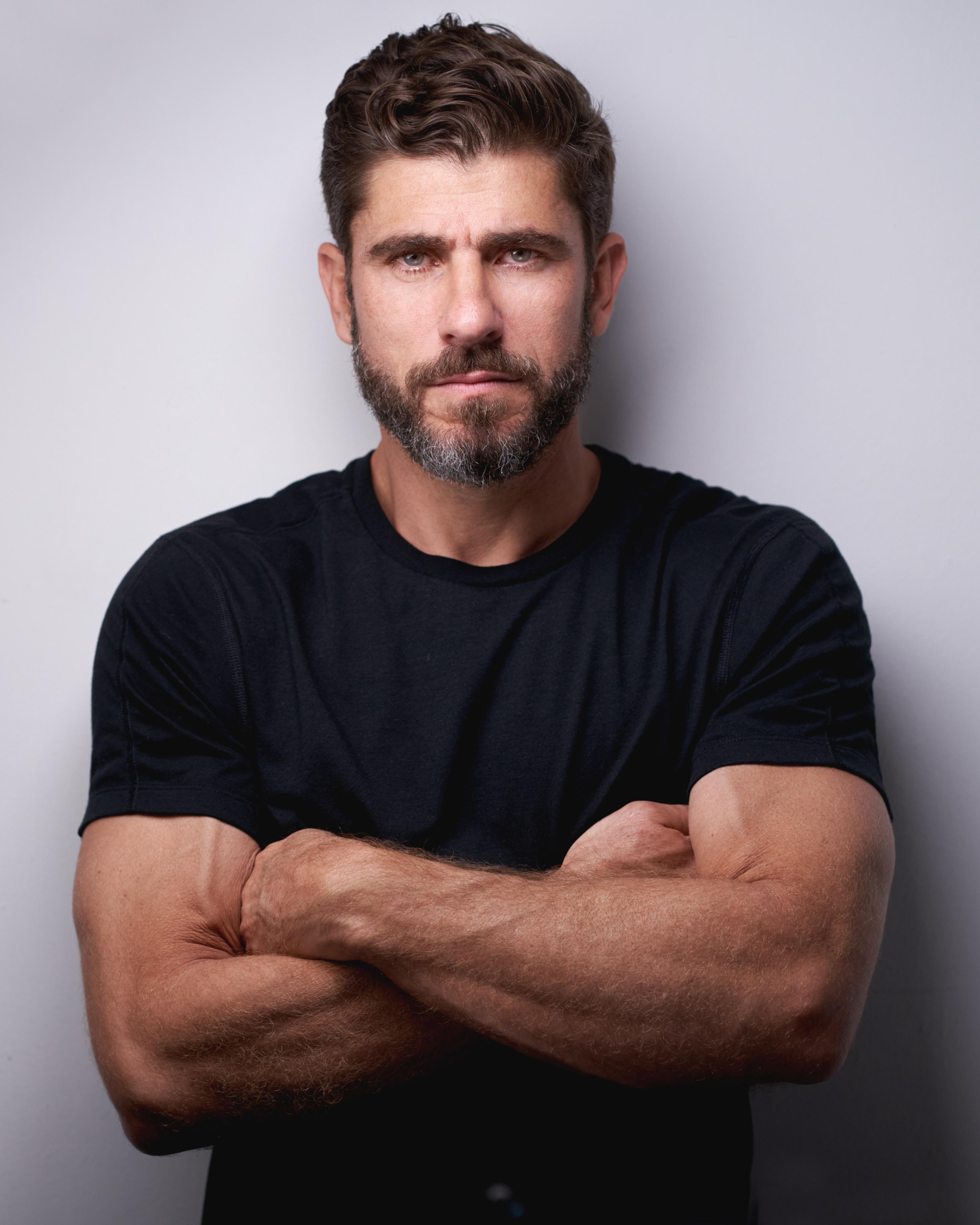 actor Chris Arisso large photo