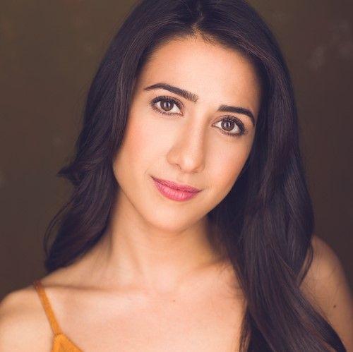 actor Sinem Gulturk large photo