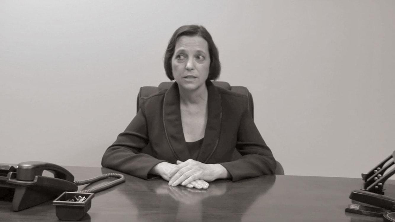 actor Laura Heuston large photo