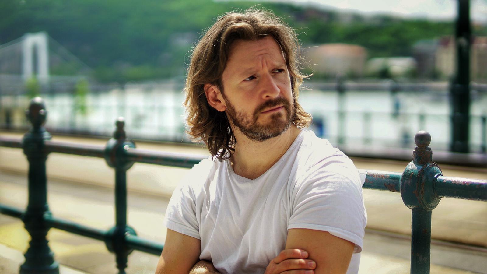 actor Thomas Hacikoglu large photo