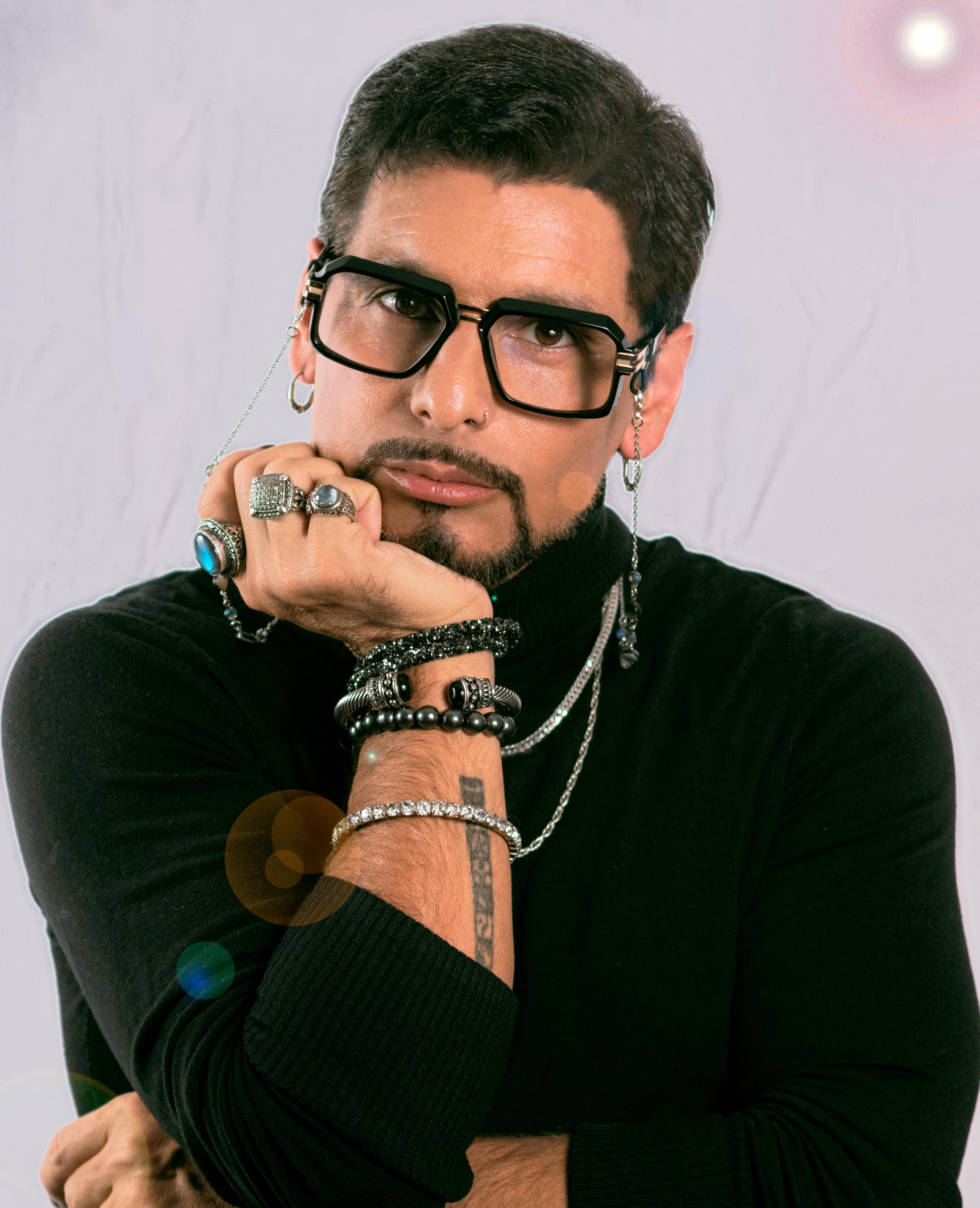 actor Halasius Bradford large photo