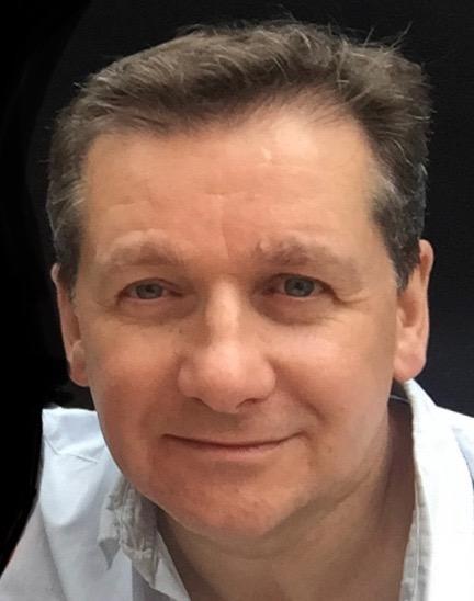 actor Robert Hitchmough large photo