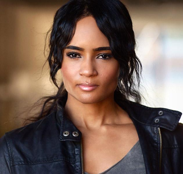 actor Nathalie Bennett large photo