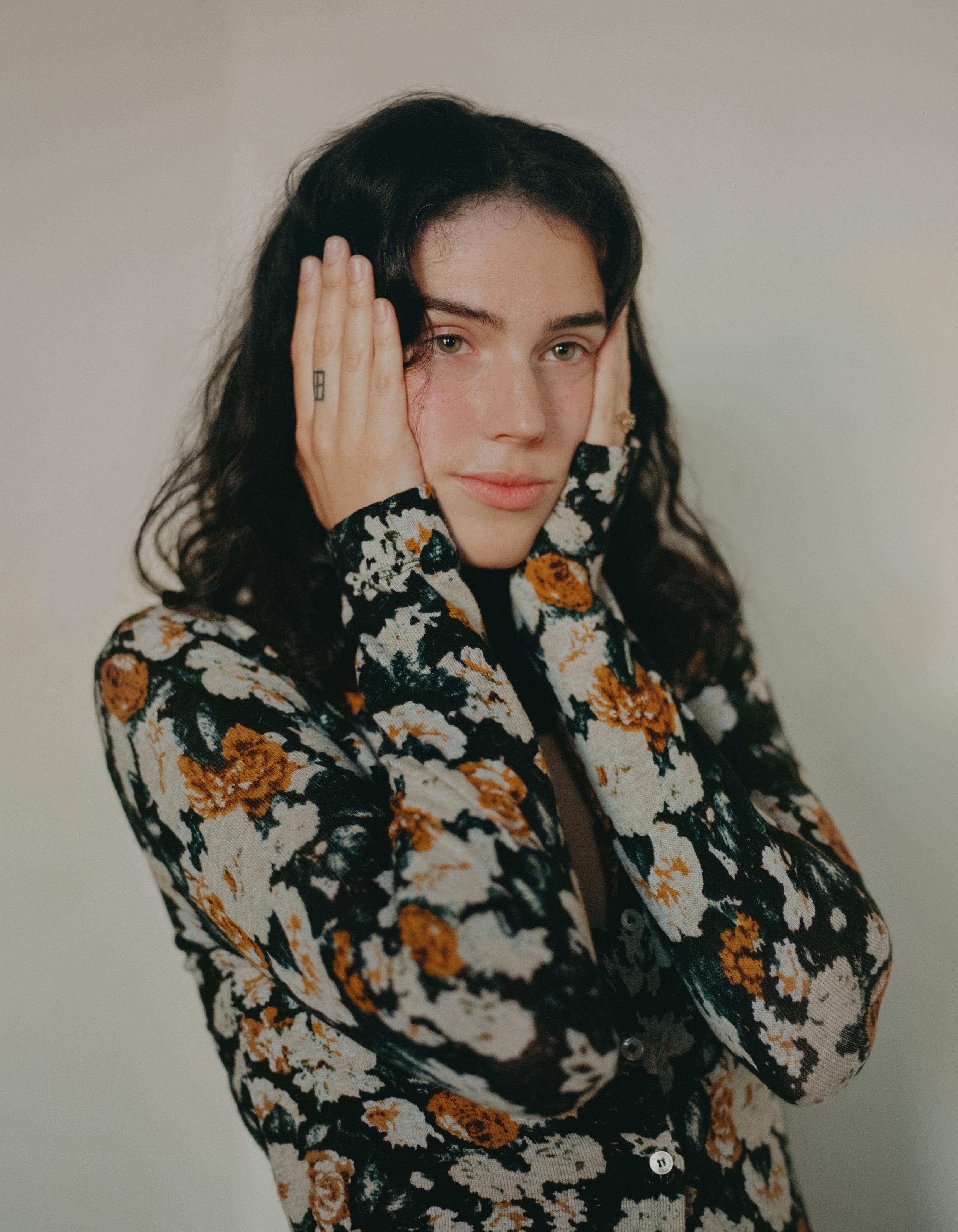 actor Eva Victor large photo