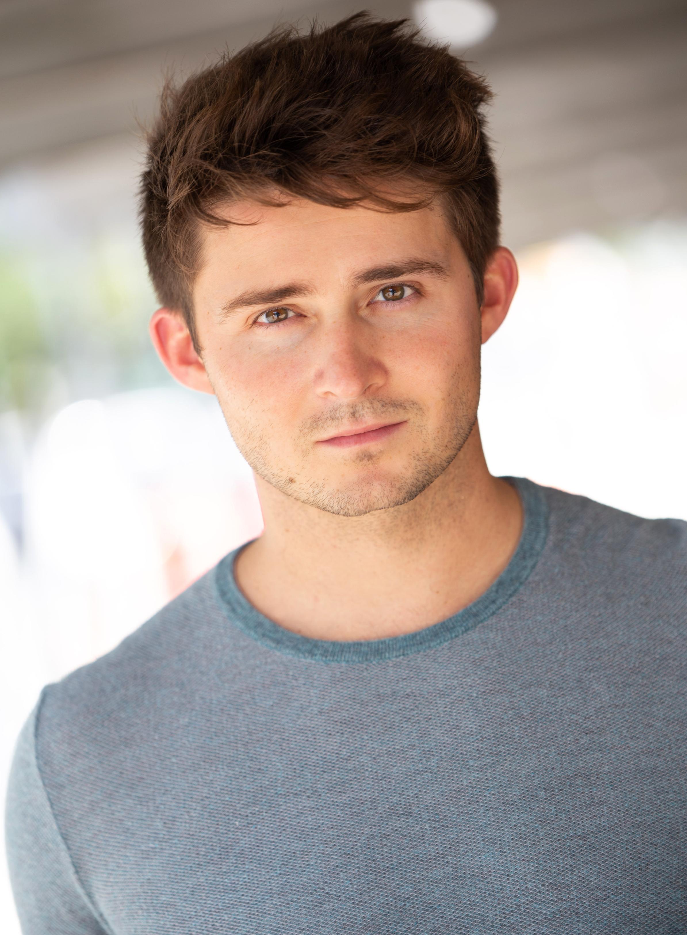 actor Michael Bonini large photo