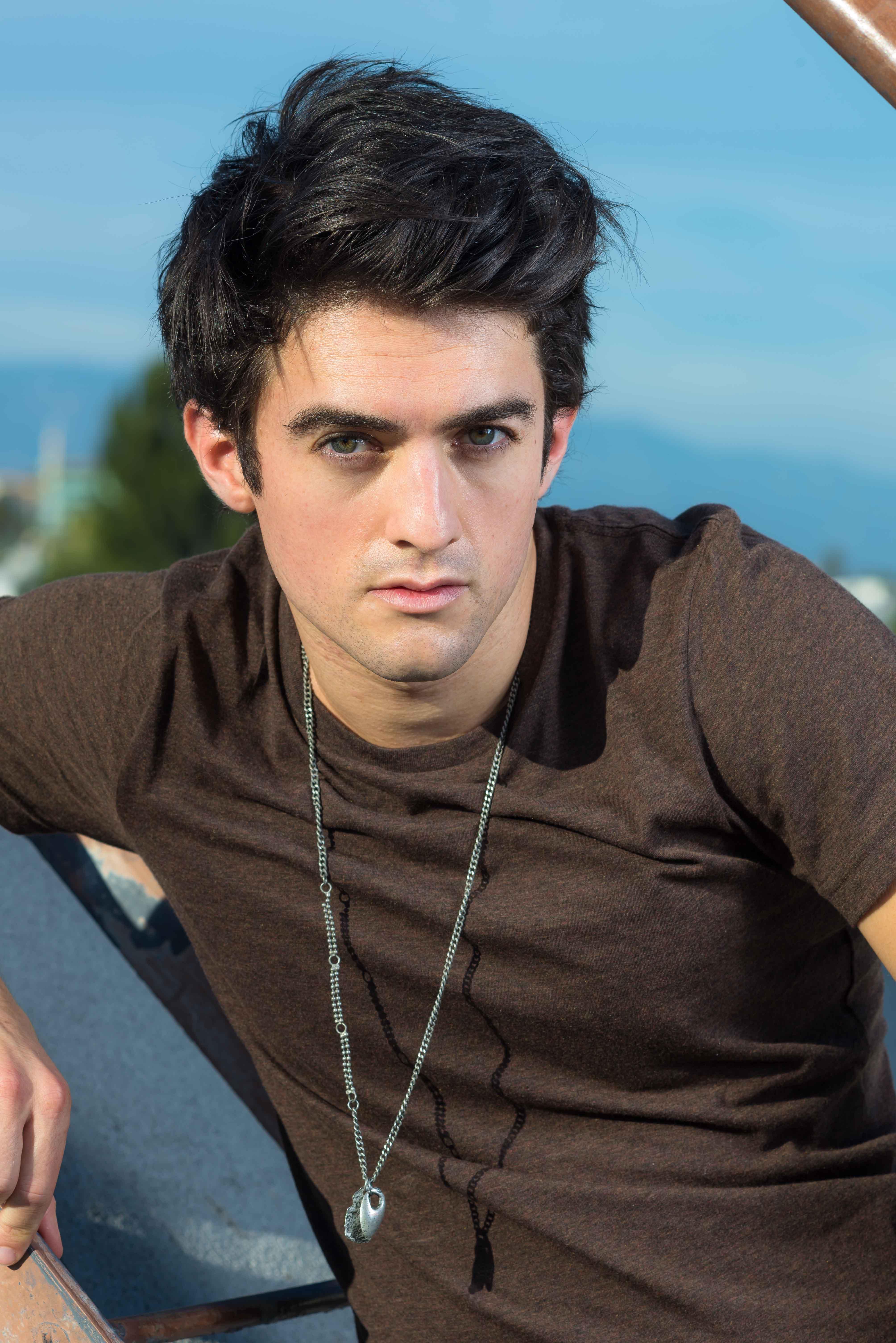 actor Russell Jeffrey large photo