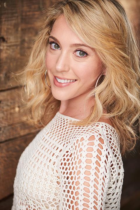 actor Brittney Deutsch large photo