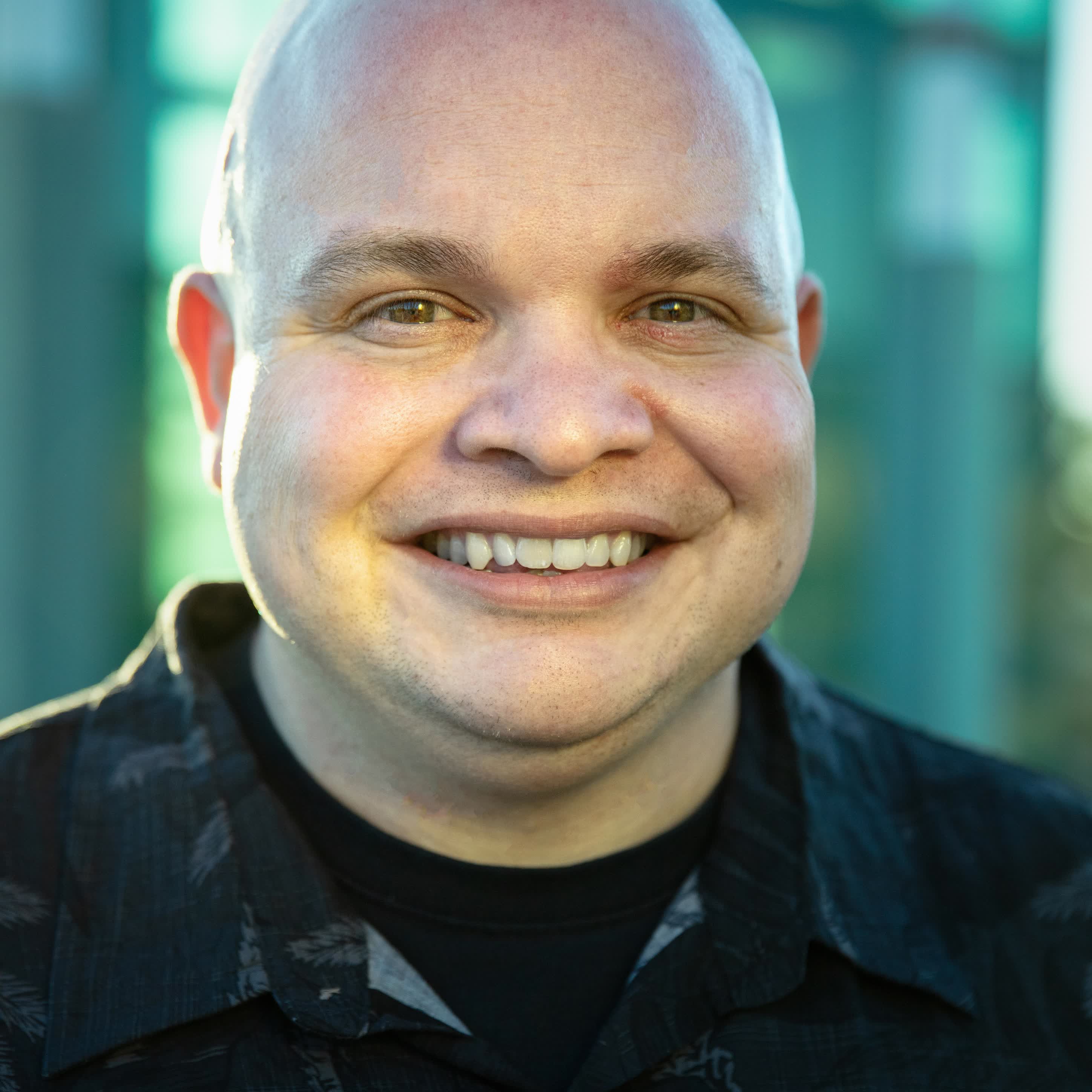 actor Mike Valentine large photo