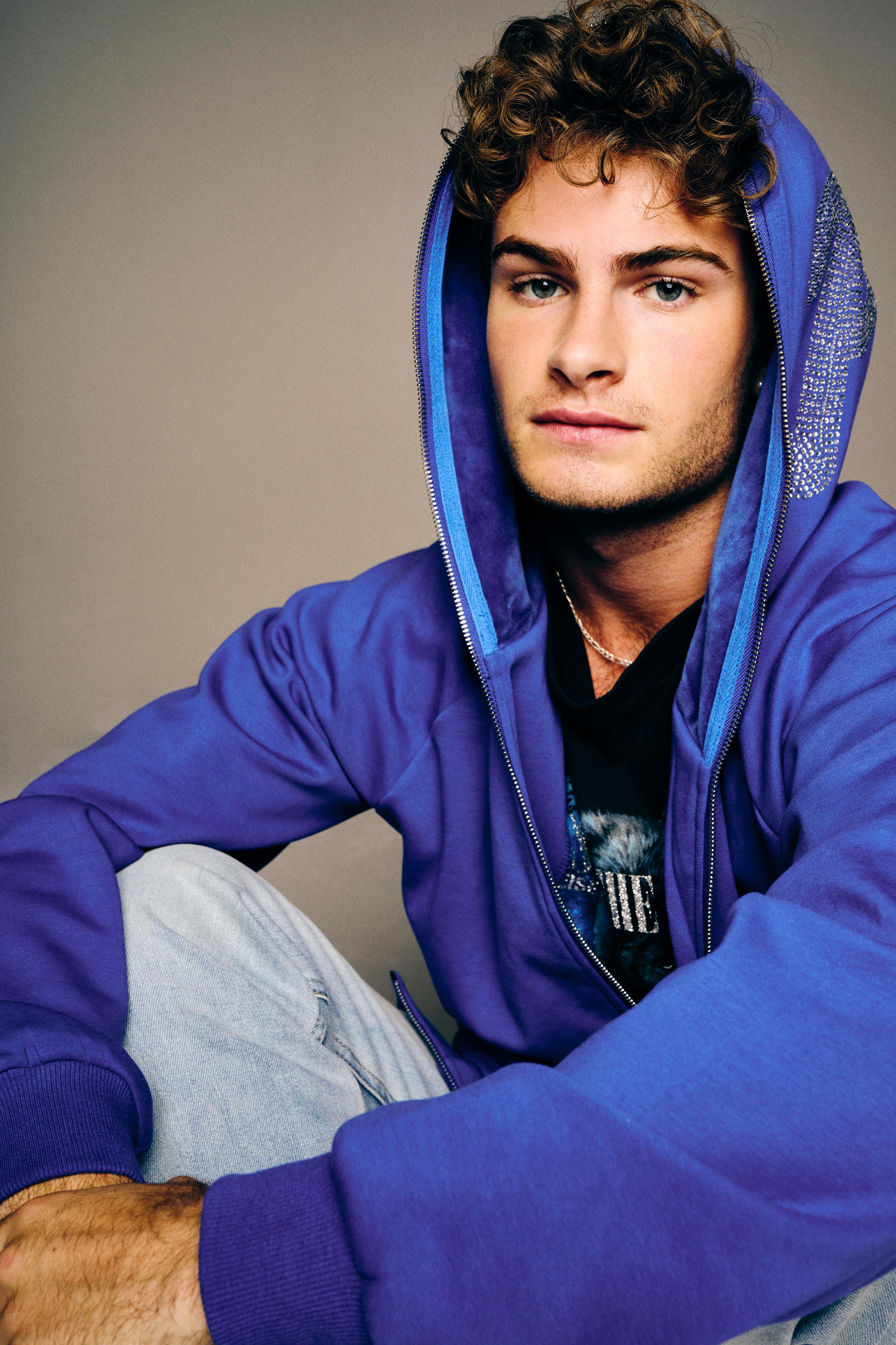 actor Brady Tutton large photo