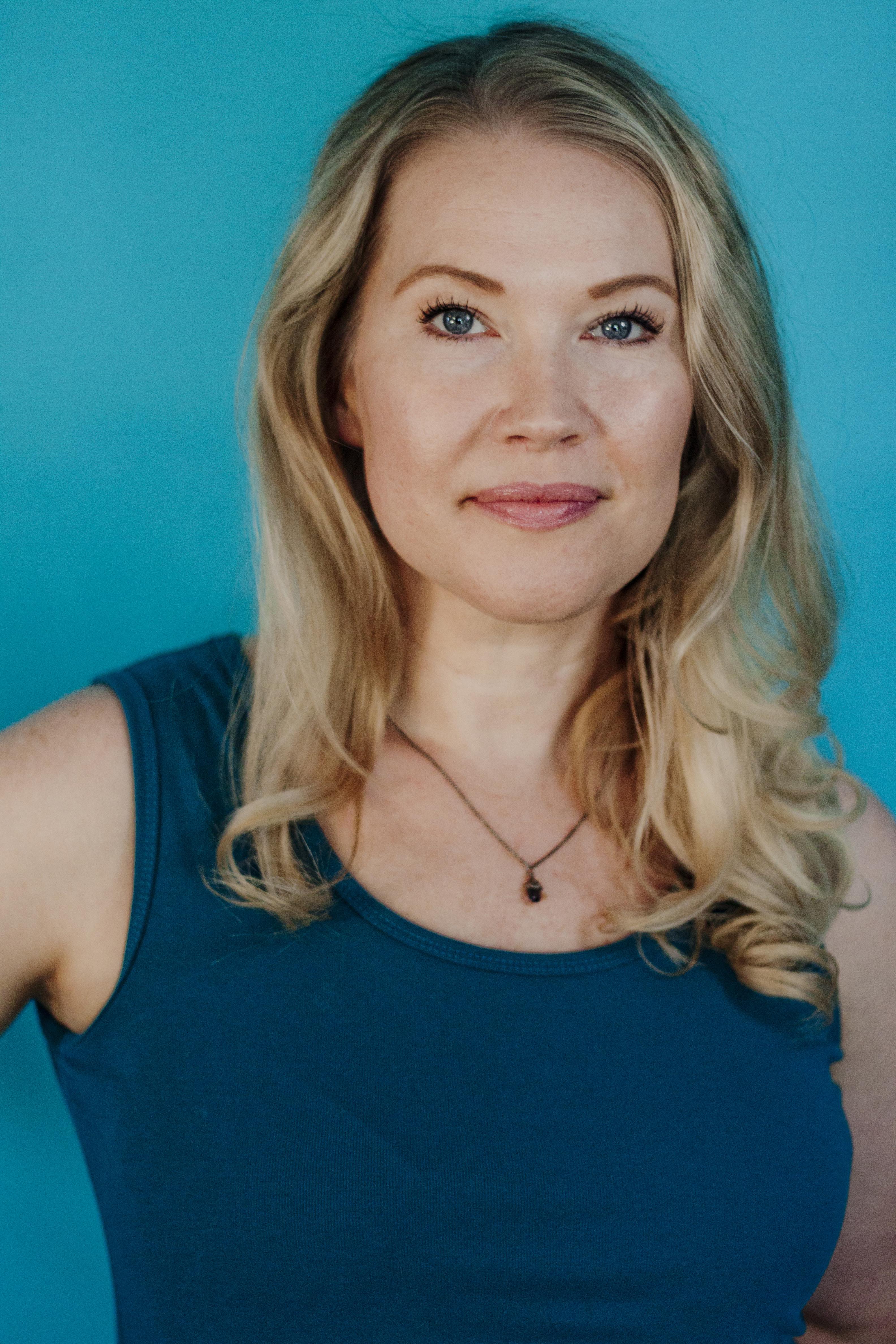 actor Jen Fiskum large photo