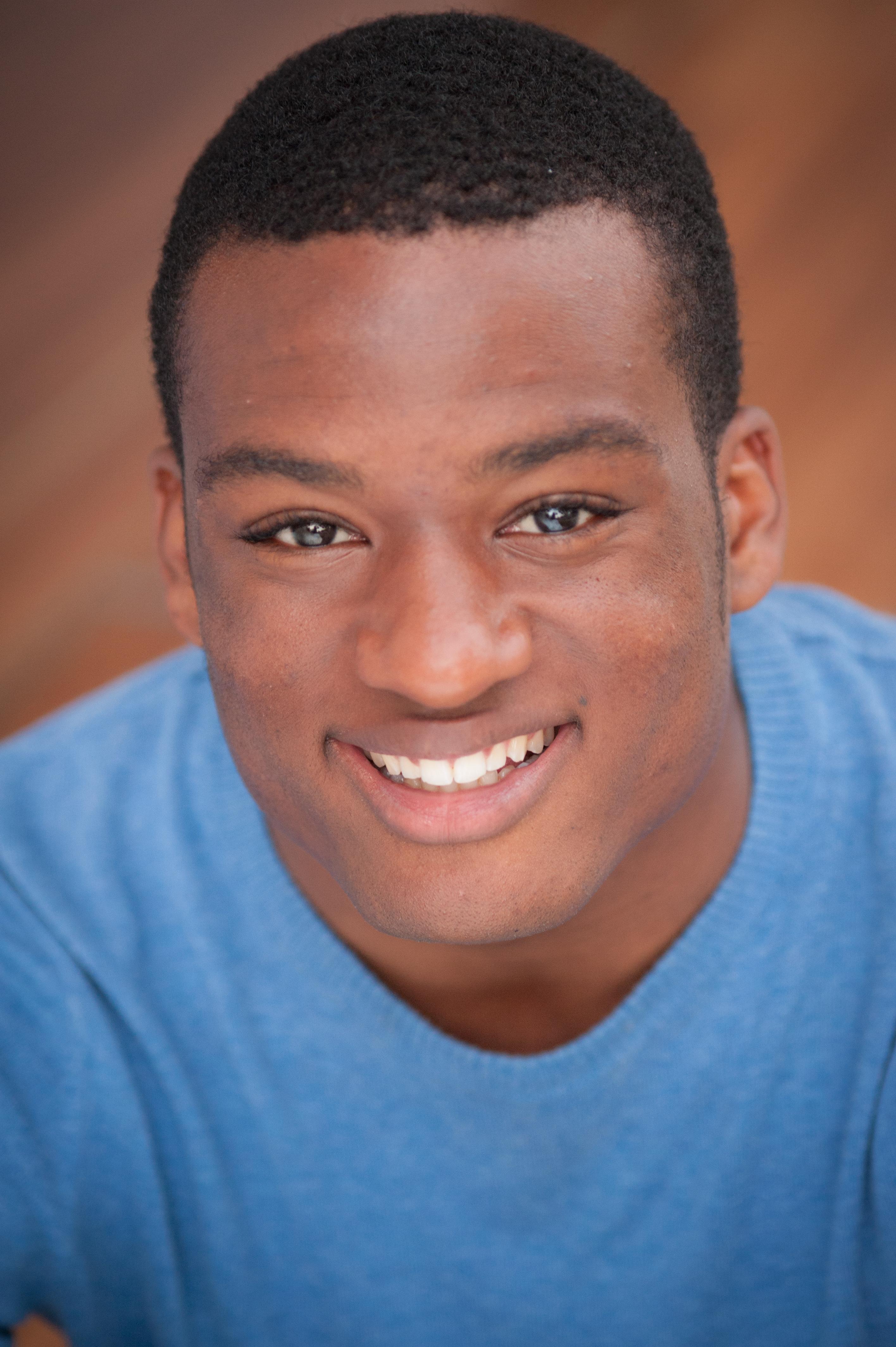 actor Damani Roberts large photo