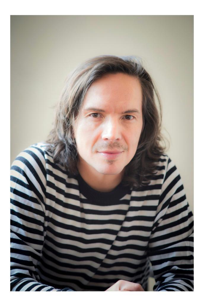 actor Quique Mendoza large photo