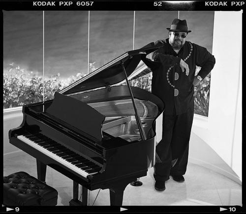 actor George Duke large photo