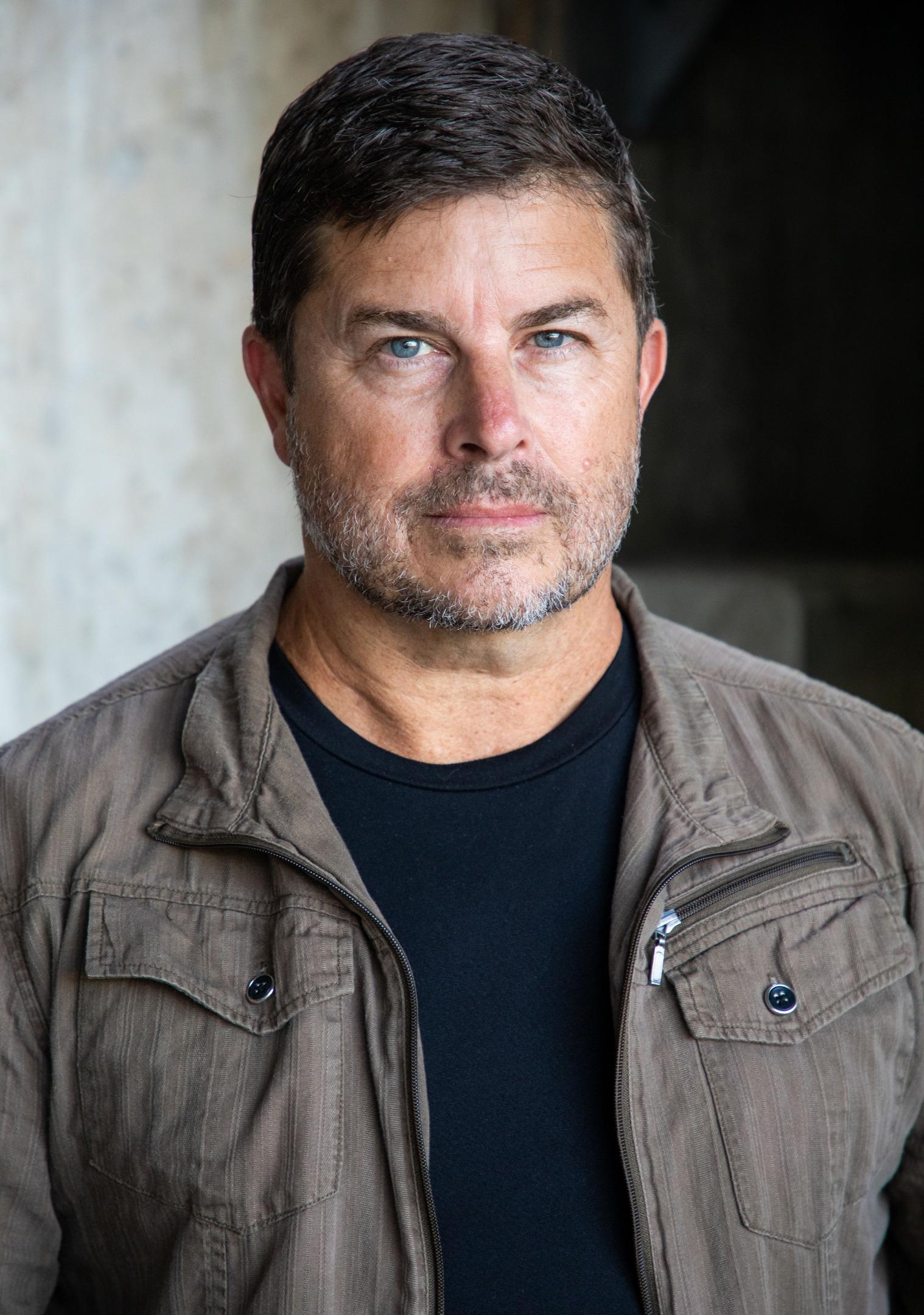 actor Nick Sloan large photo