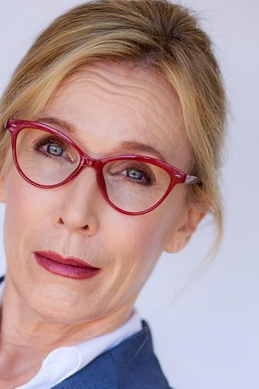 actor Carrie Madsen large photo