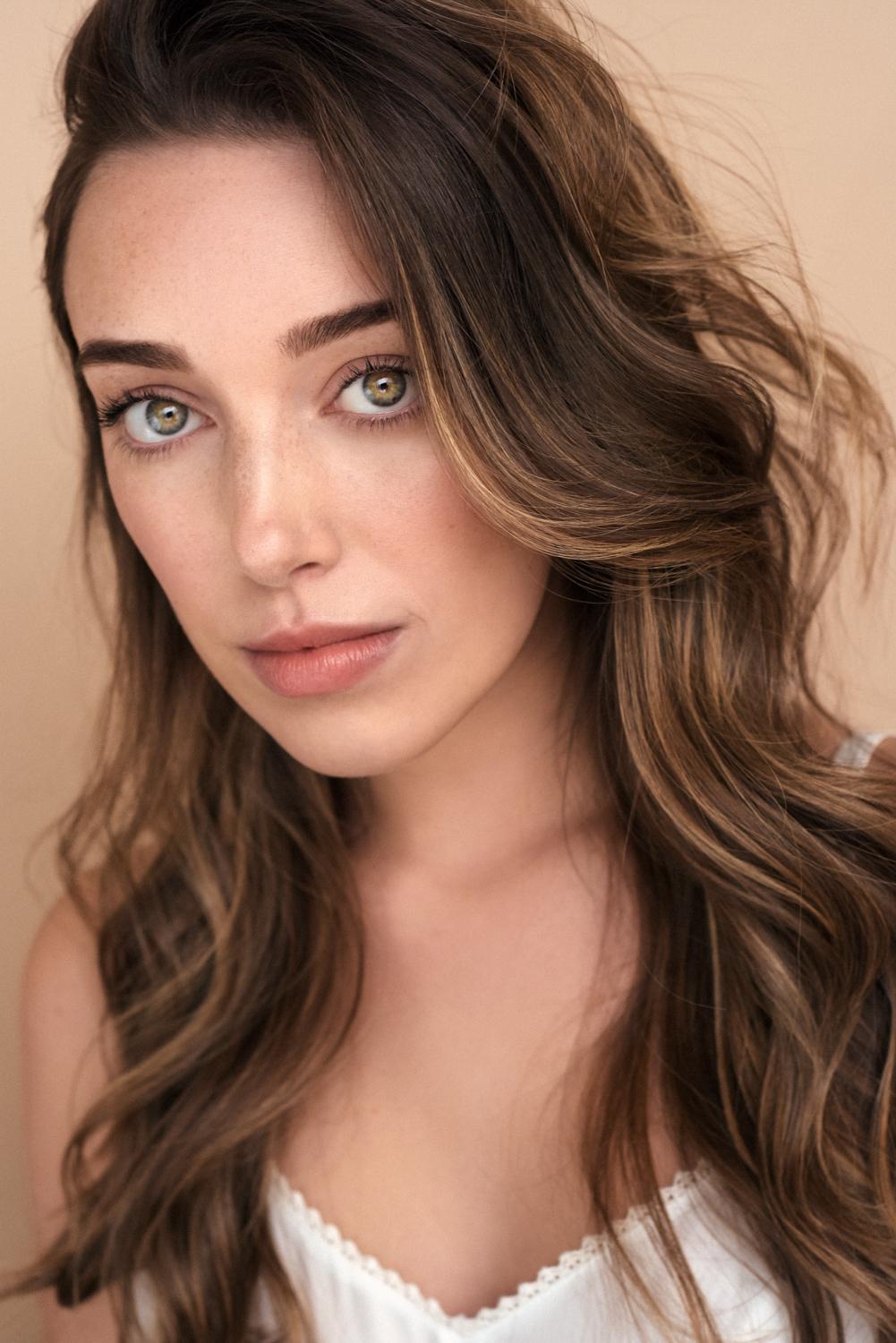 actor Maddy Hillis large photo