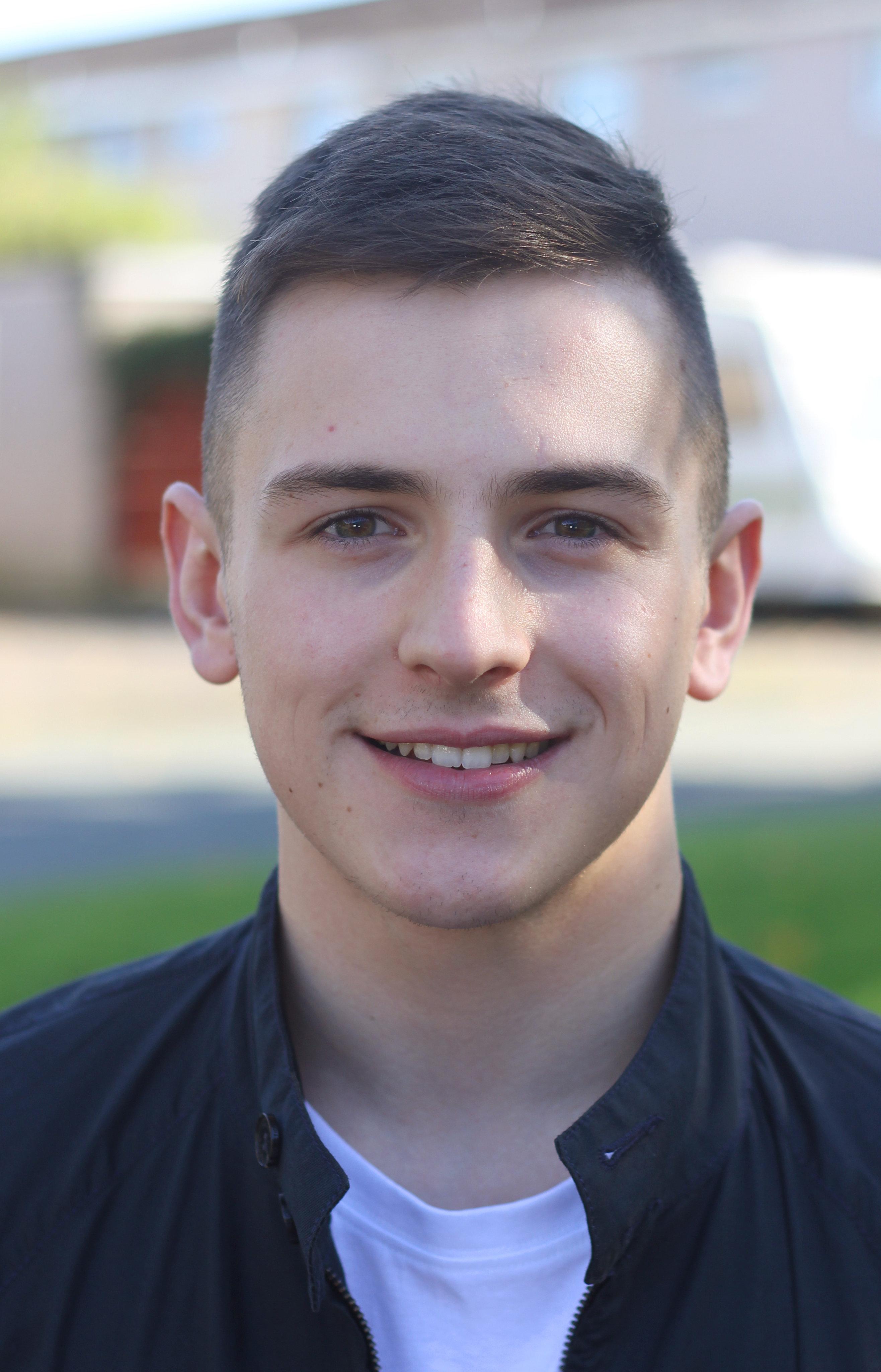 actor Darren McColl large photo