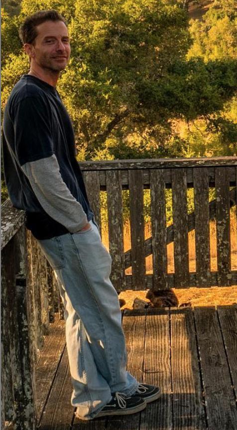 actor Oliver Caspersen large photo