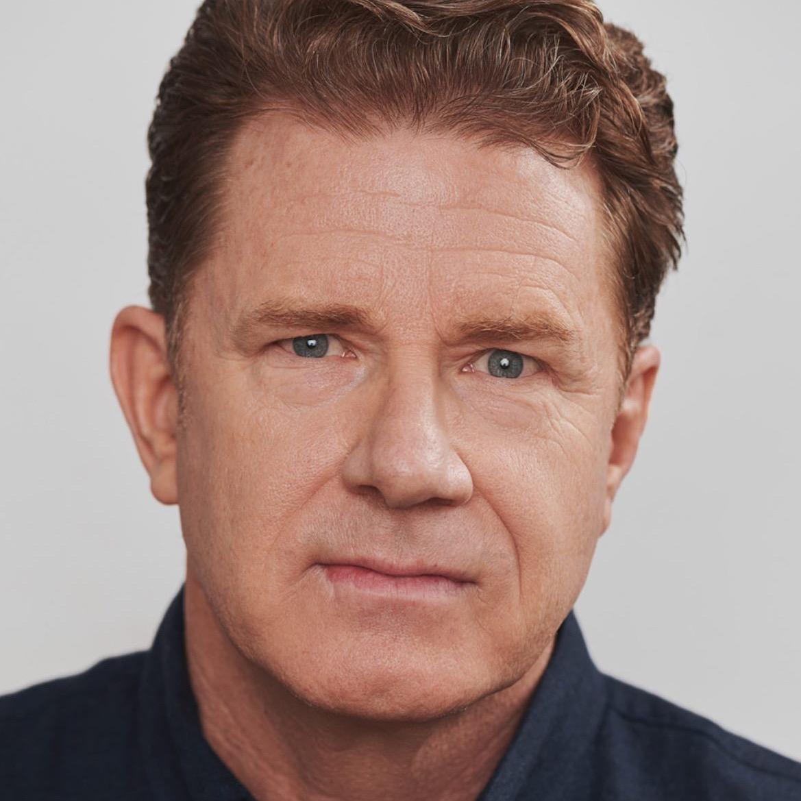 actor Kevin Cusick large photo