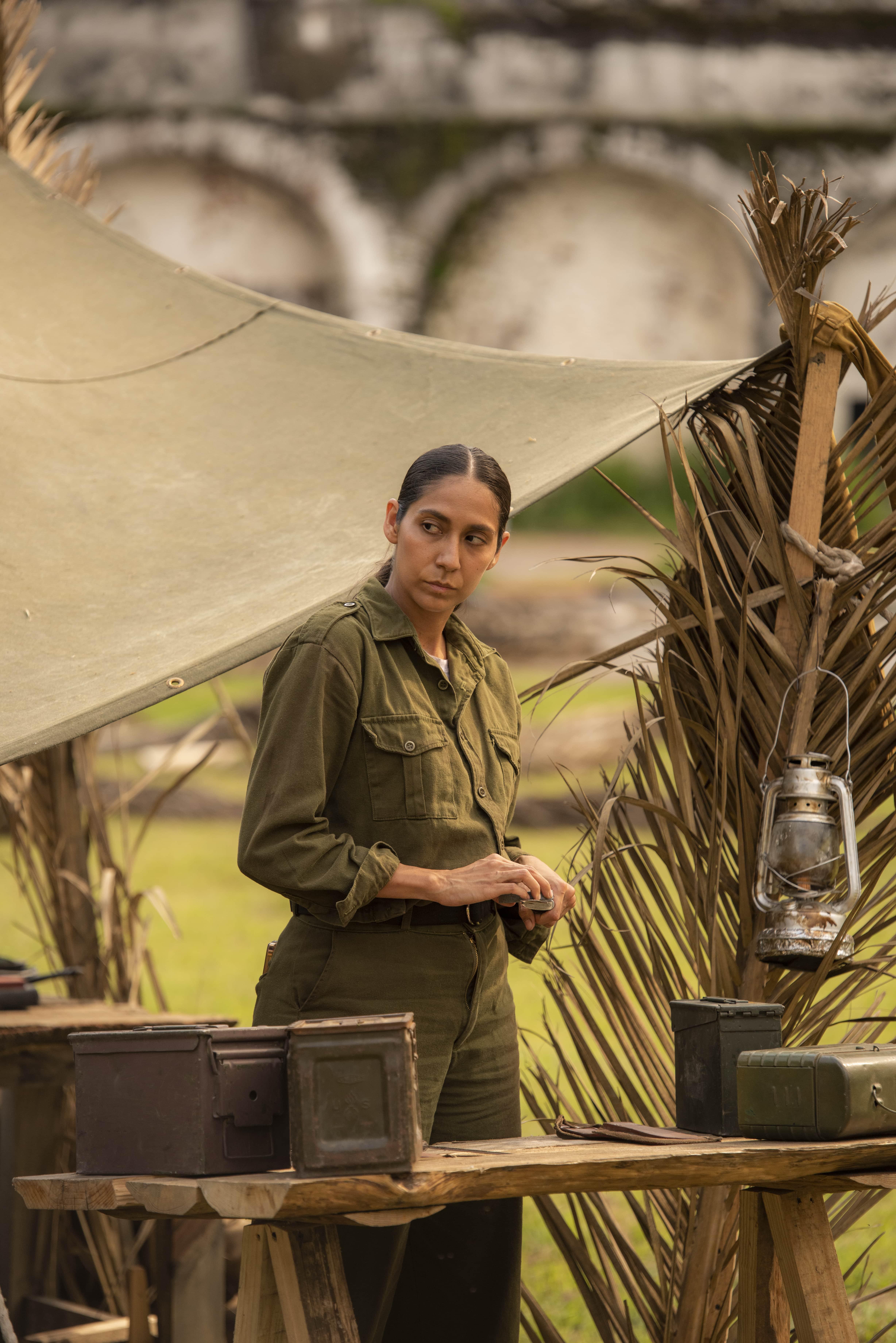 actor Mariana Flores large photo