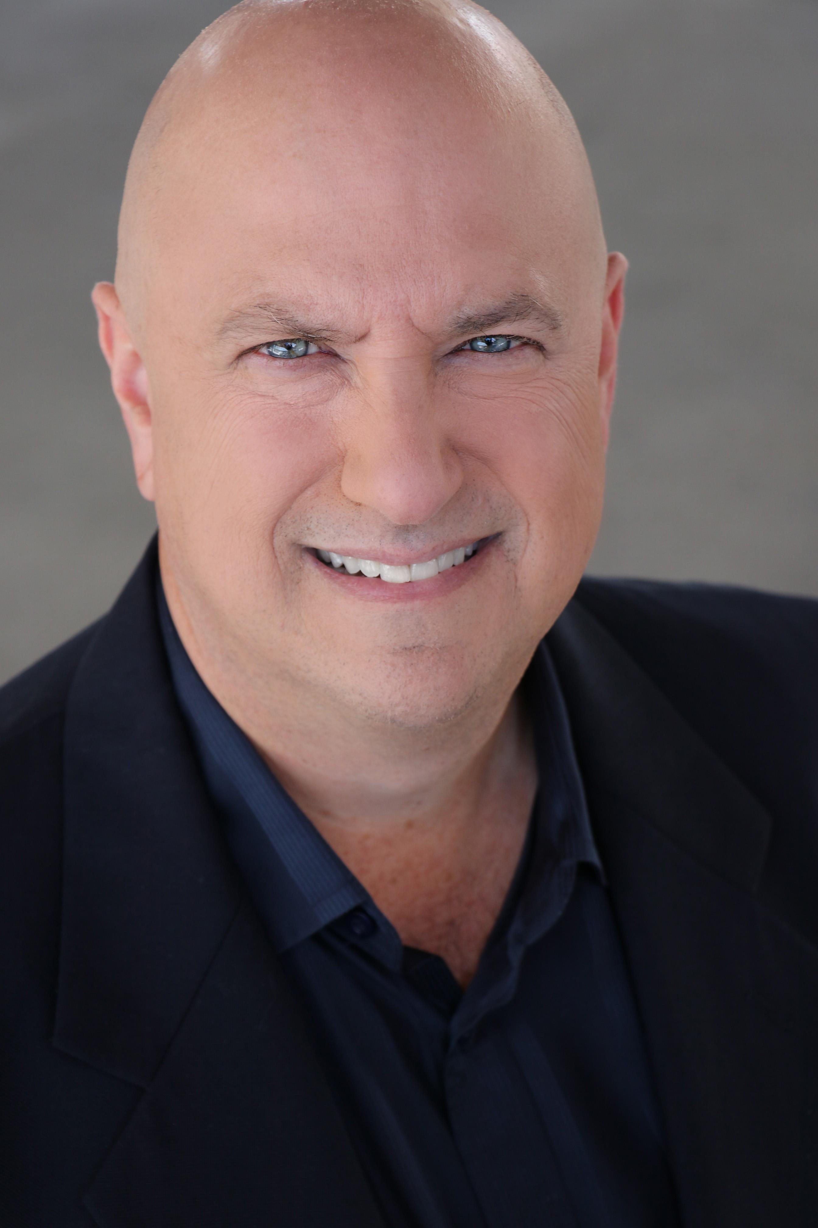 actor Dean Morgan large photo