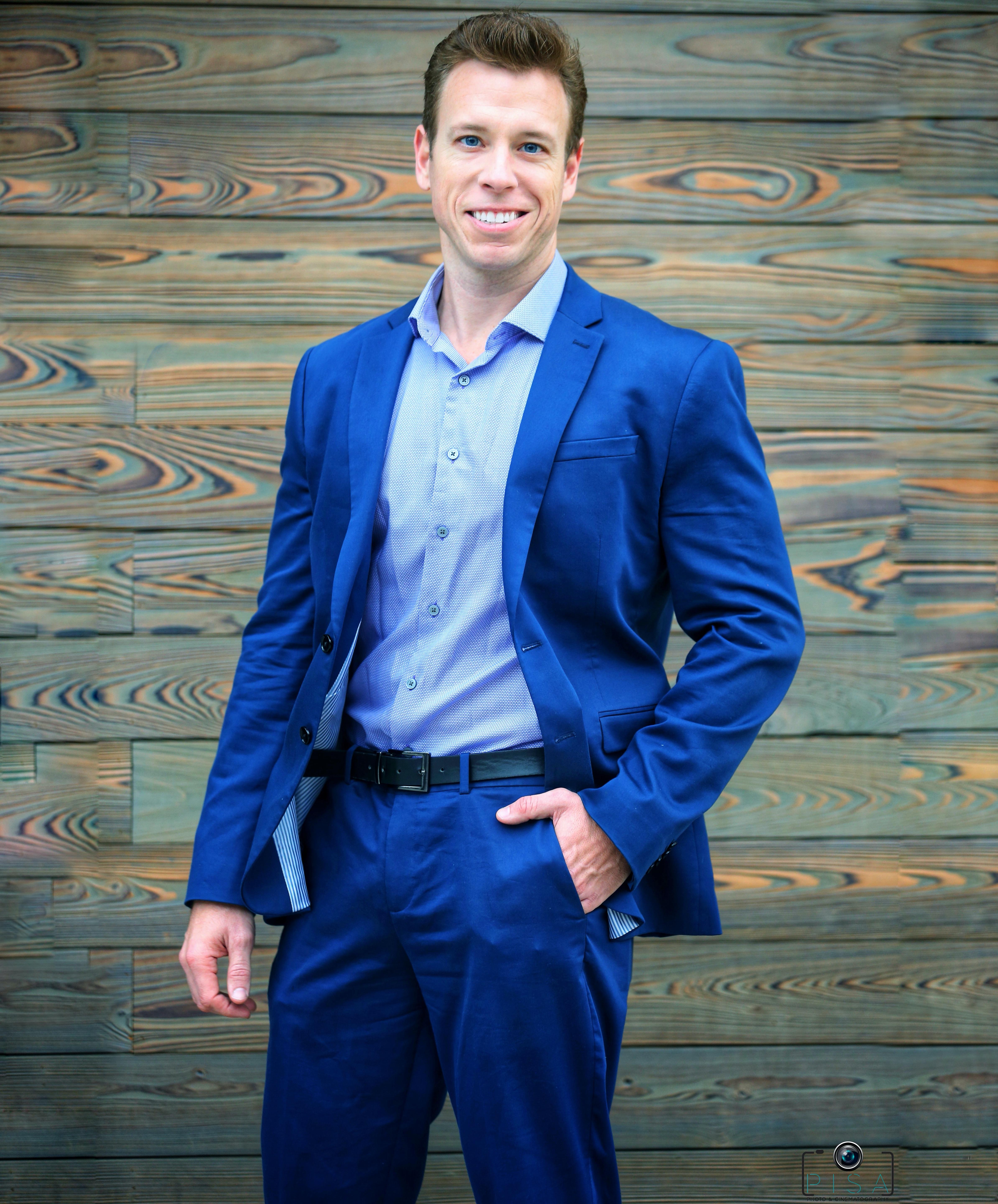 actor Dirk Ellis large photo