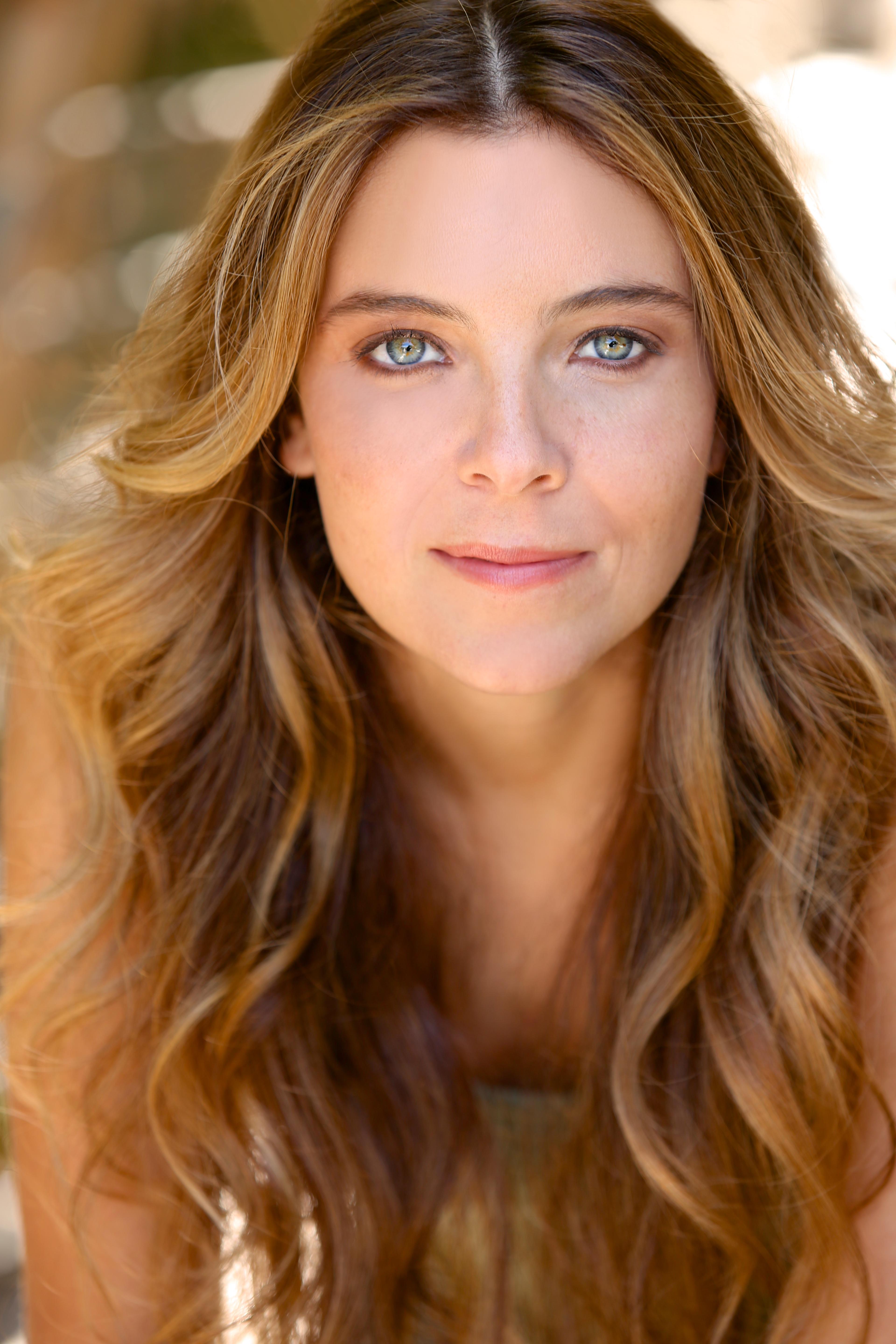 actor Caitlin Zambito large photo