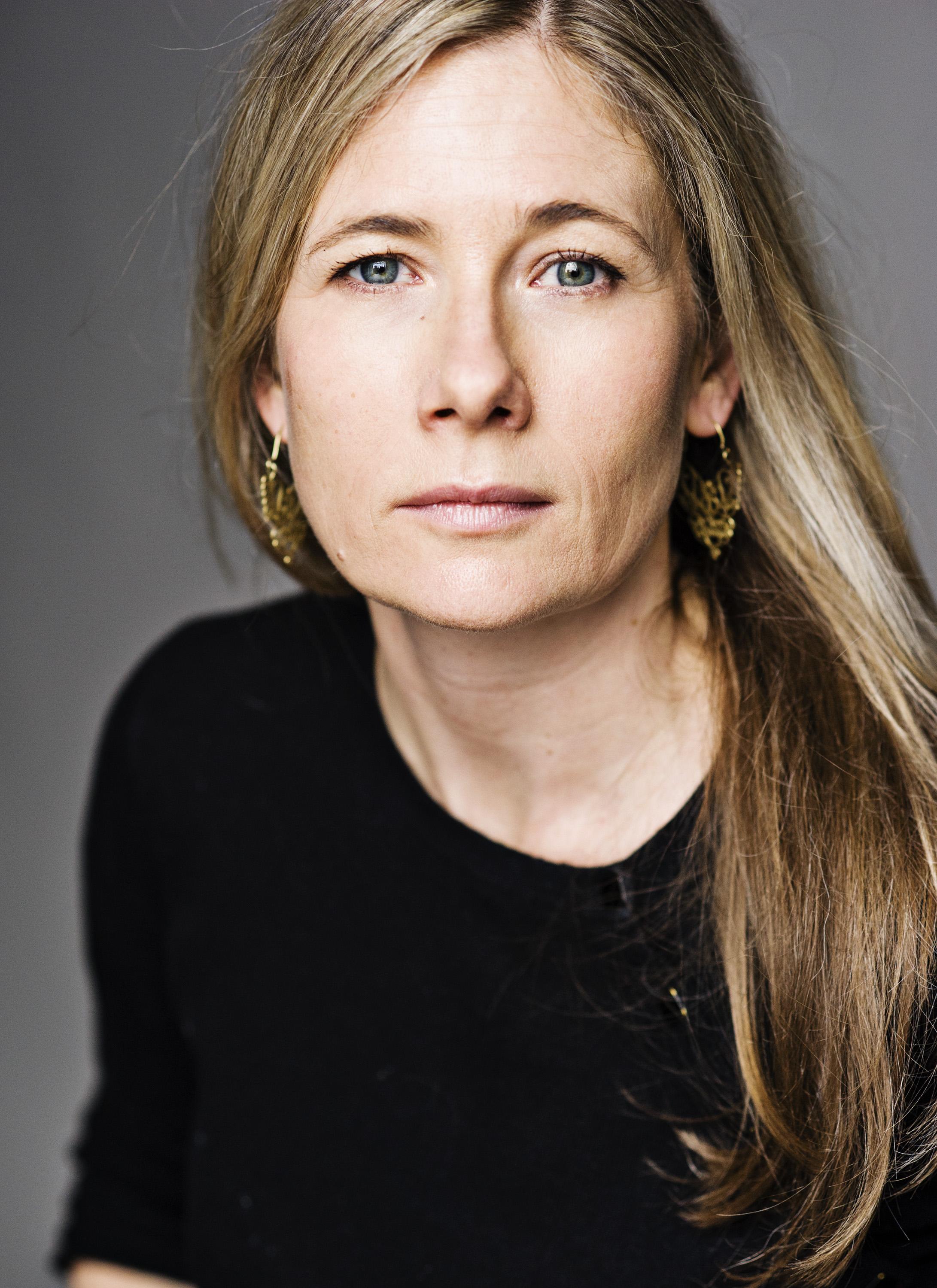 actor Kate Maravan large photo