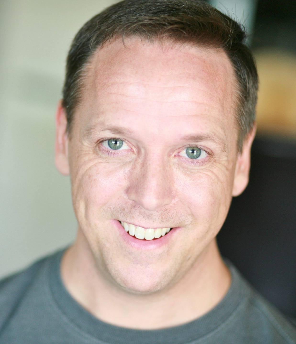 actor Kevin Machate large photo