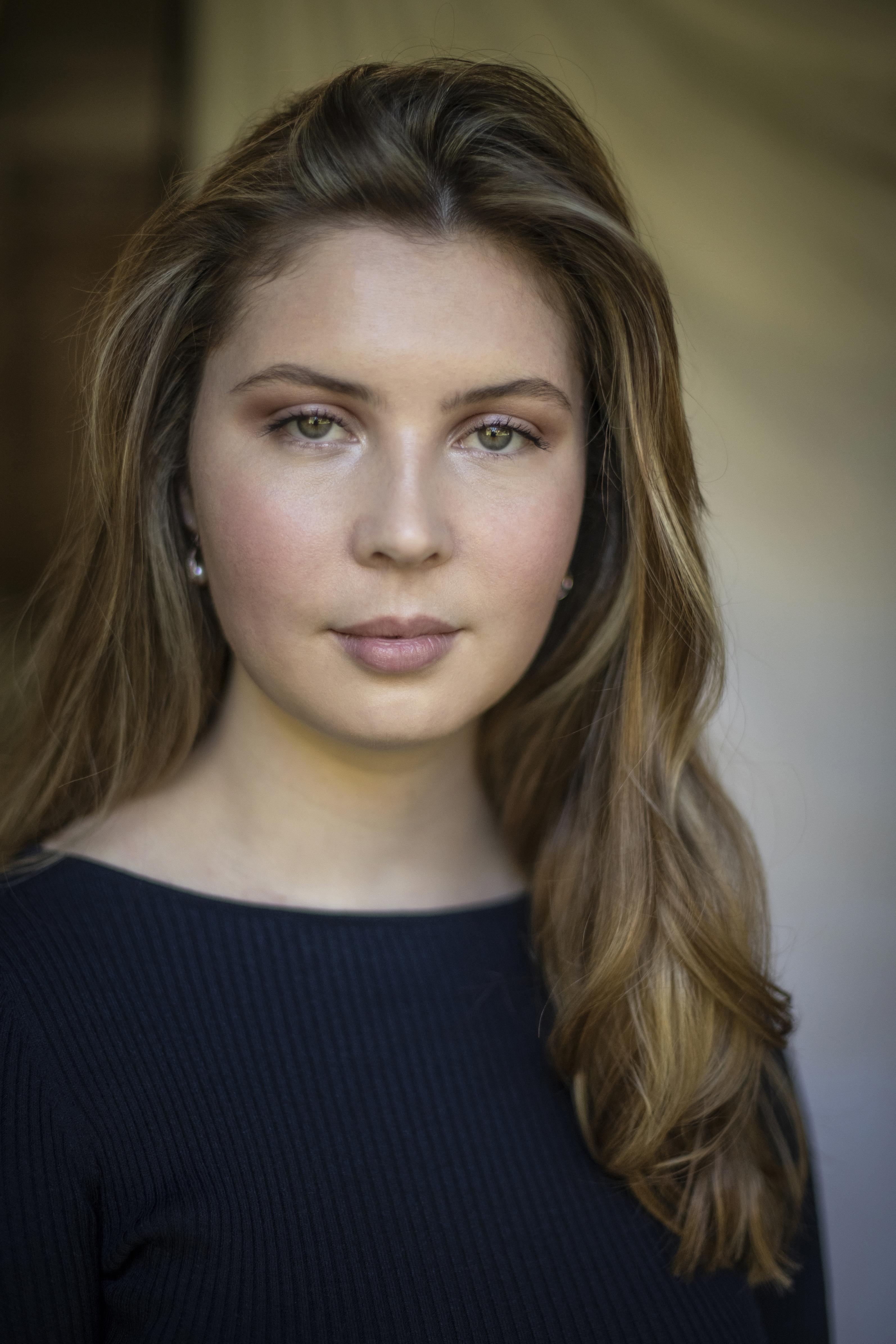 actor Tia-Brittany Beale large photo