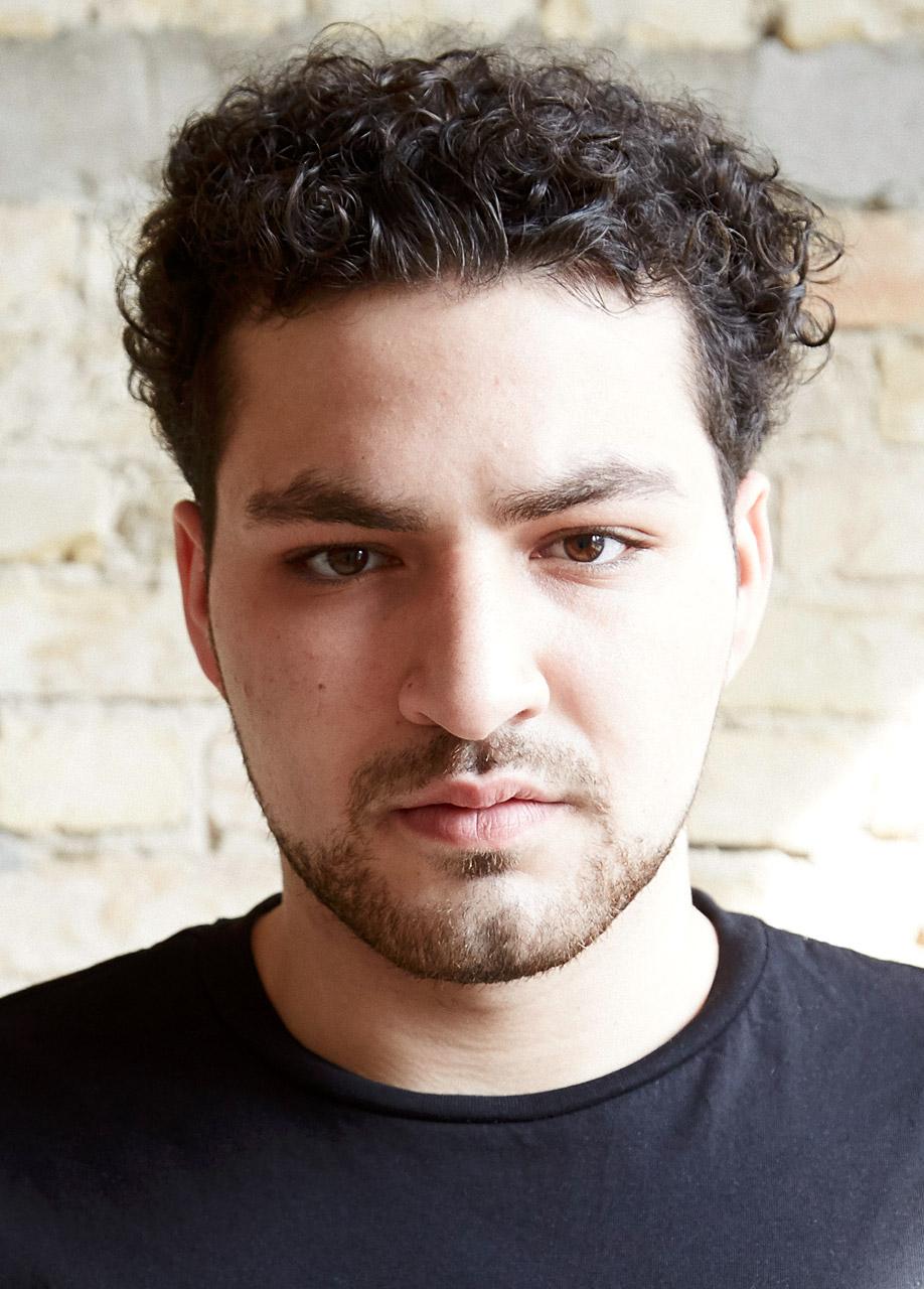 actor Walid Al-Atiyat large photo