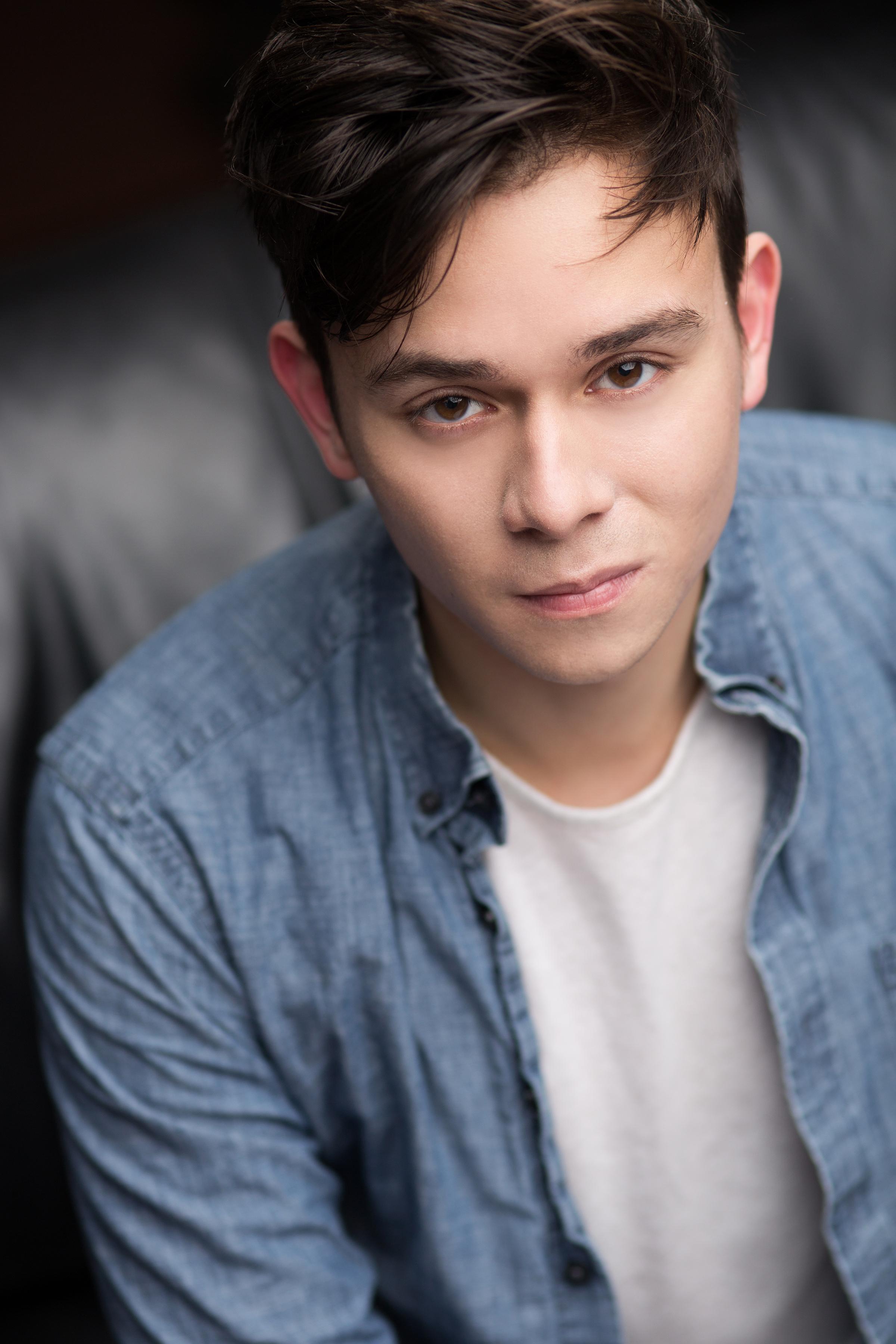 actor Taylor Kare large photo