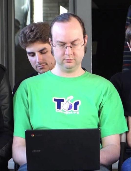 actor Roger Dingledine large photo