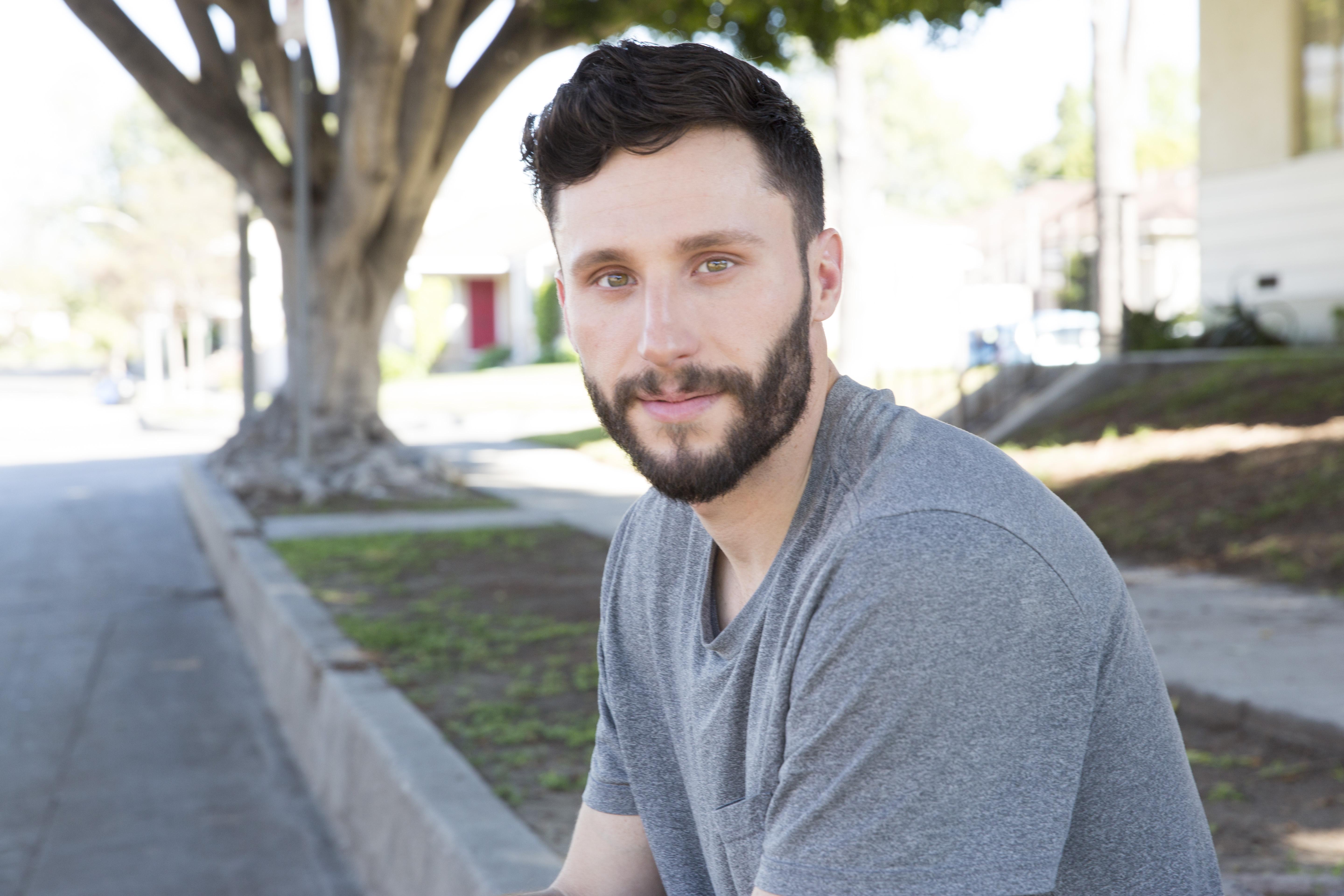 actor Collin Leydon large photo