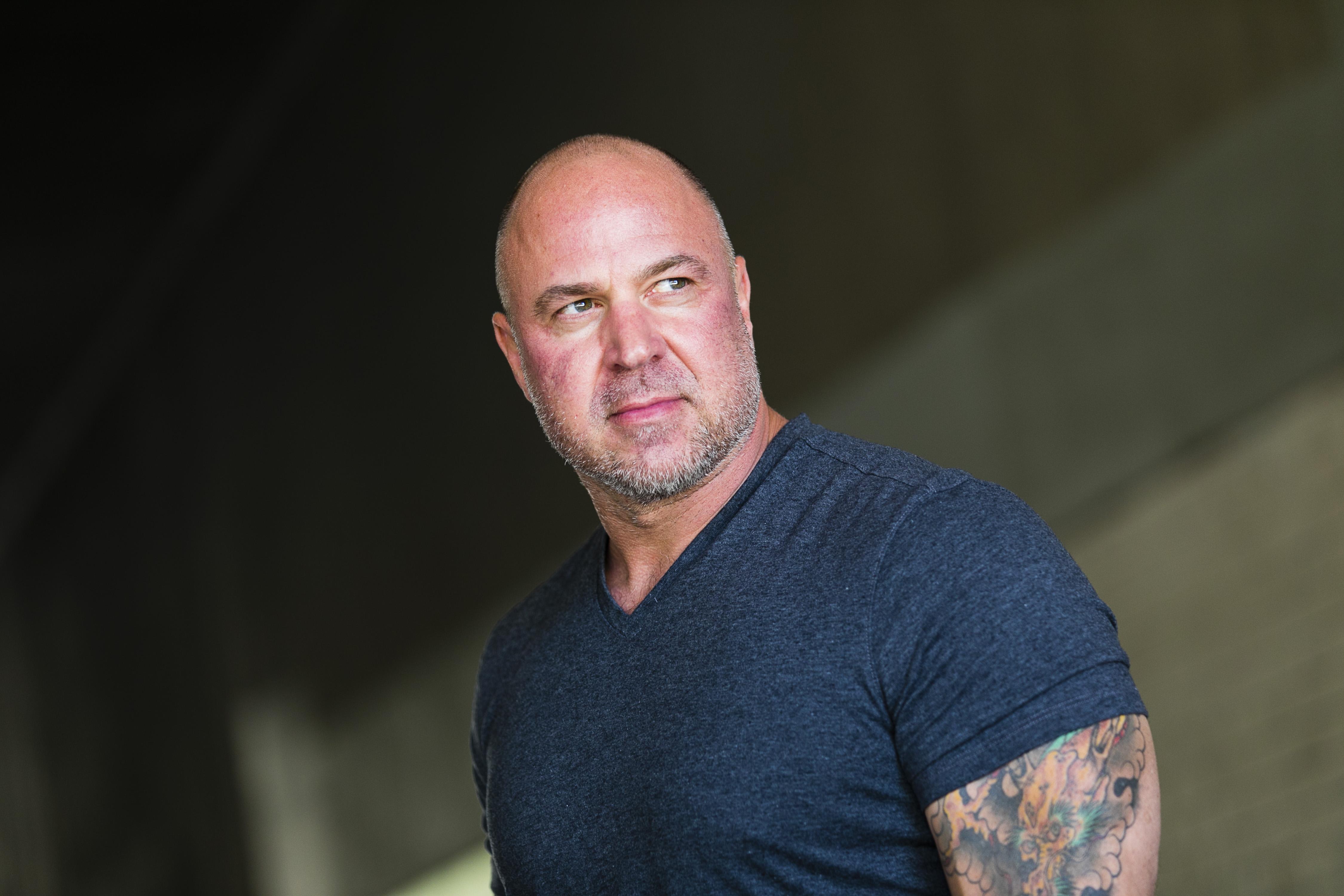 actor Kenny Barr large photo