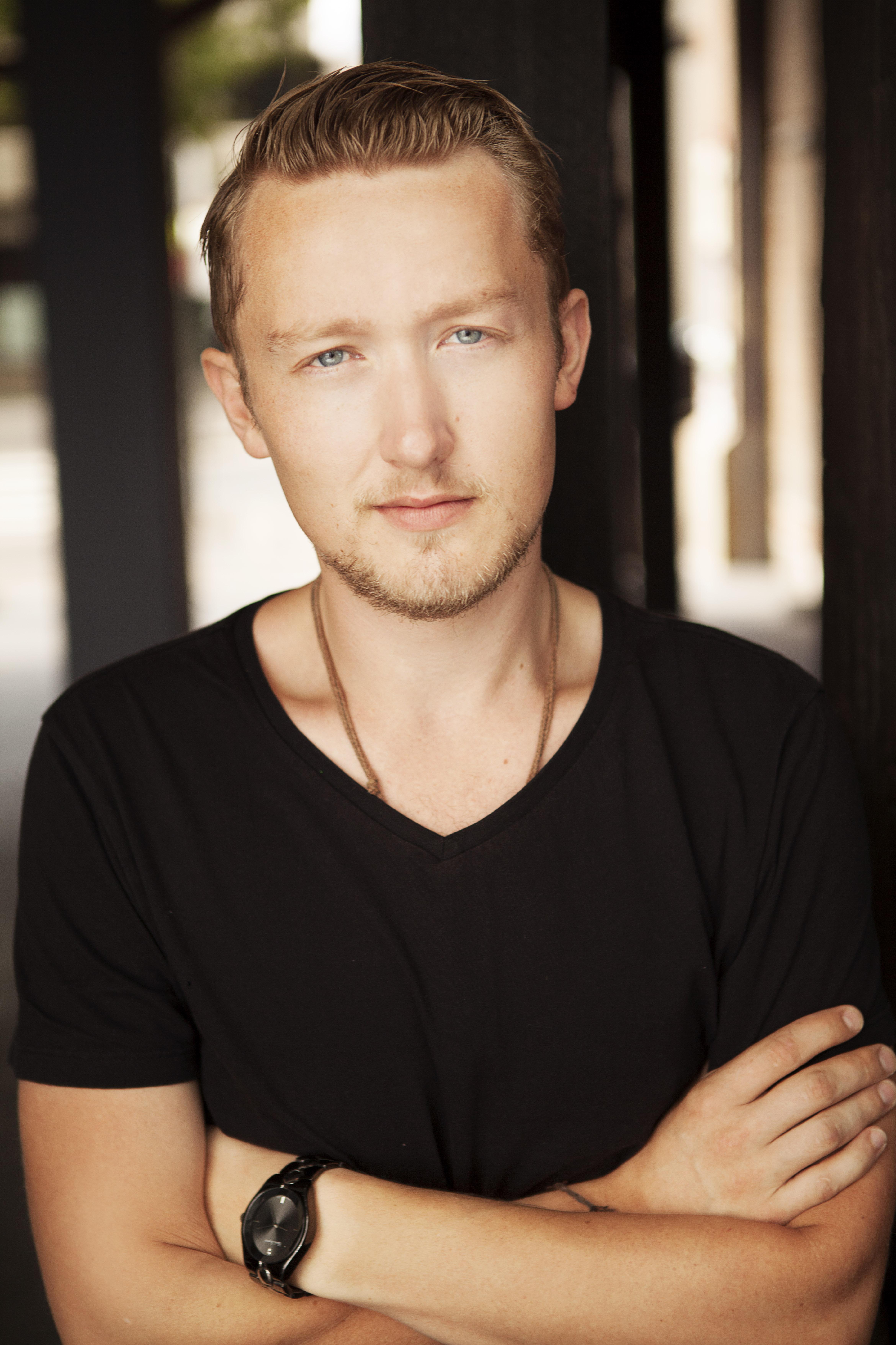 actor Alex T. Grant large photo