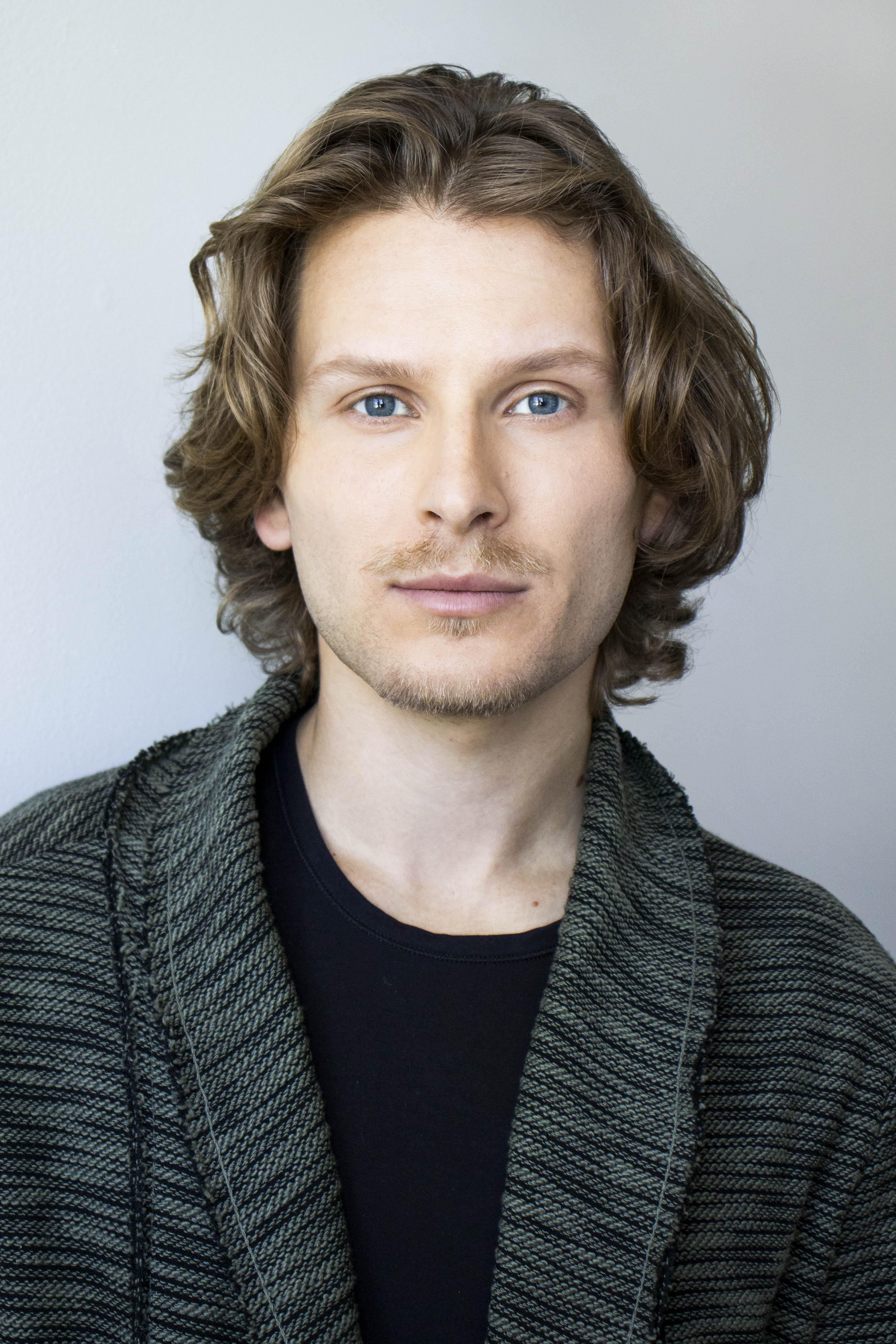 actor Paul Zinno large photo