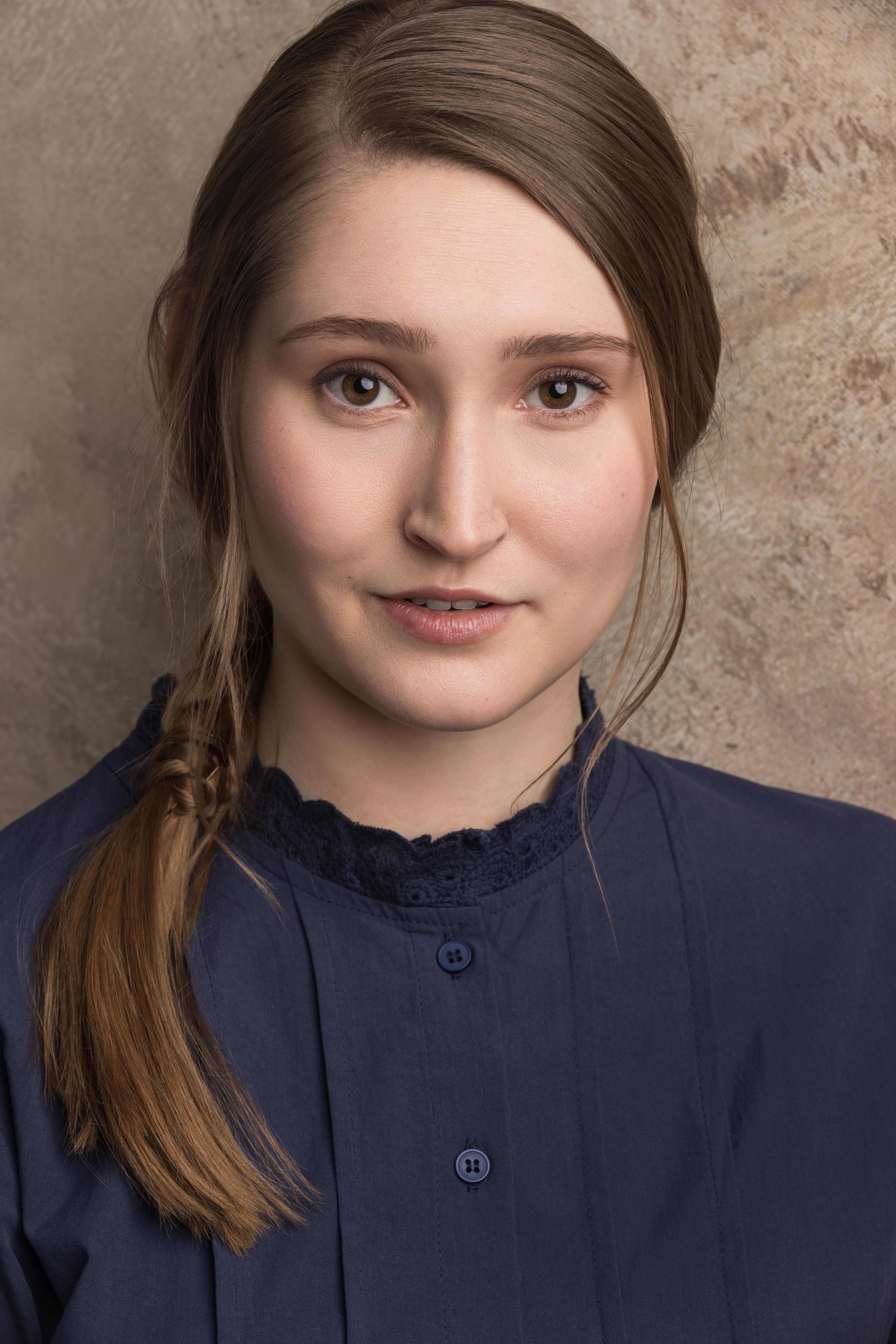 actor Kayla Booth large photo