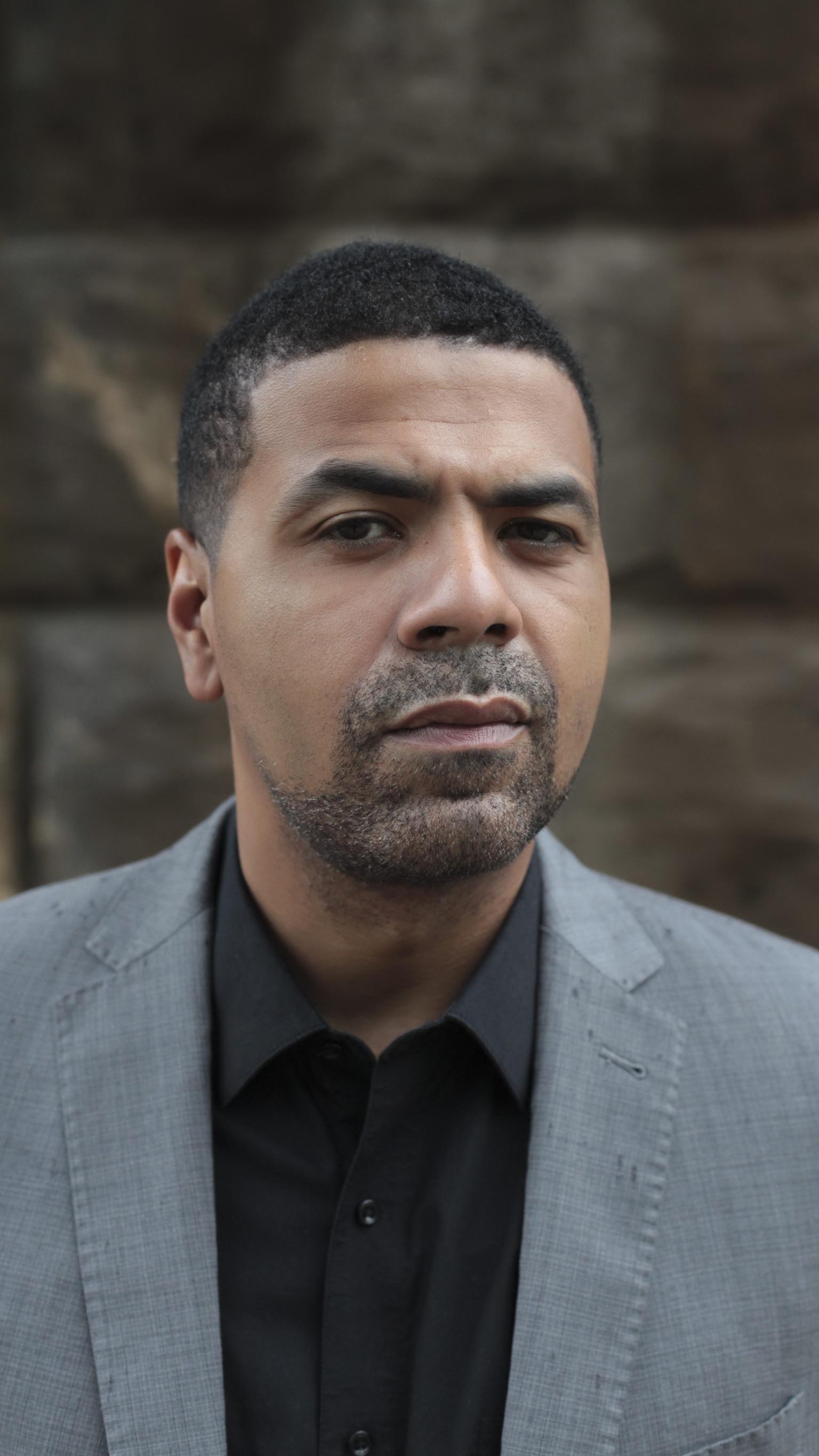 actor Shaun Woodland large photo