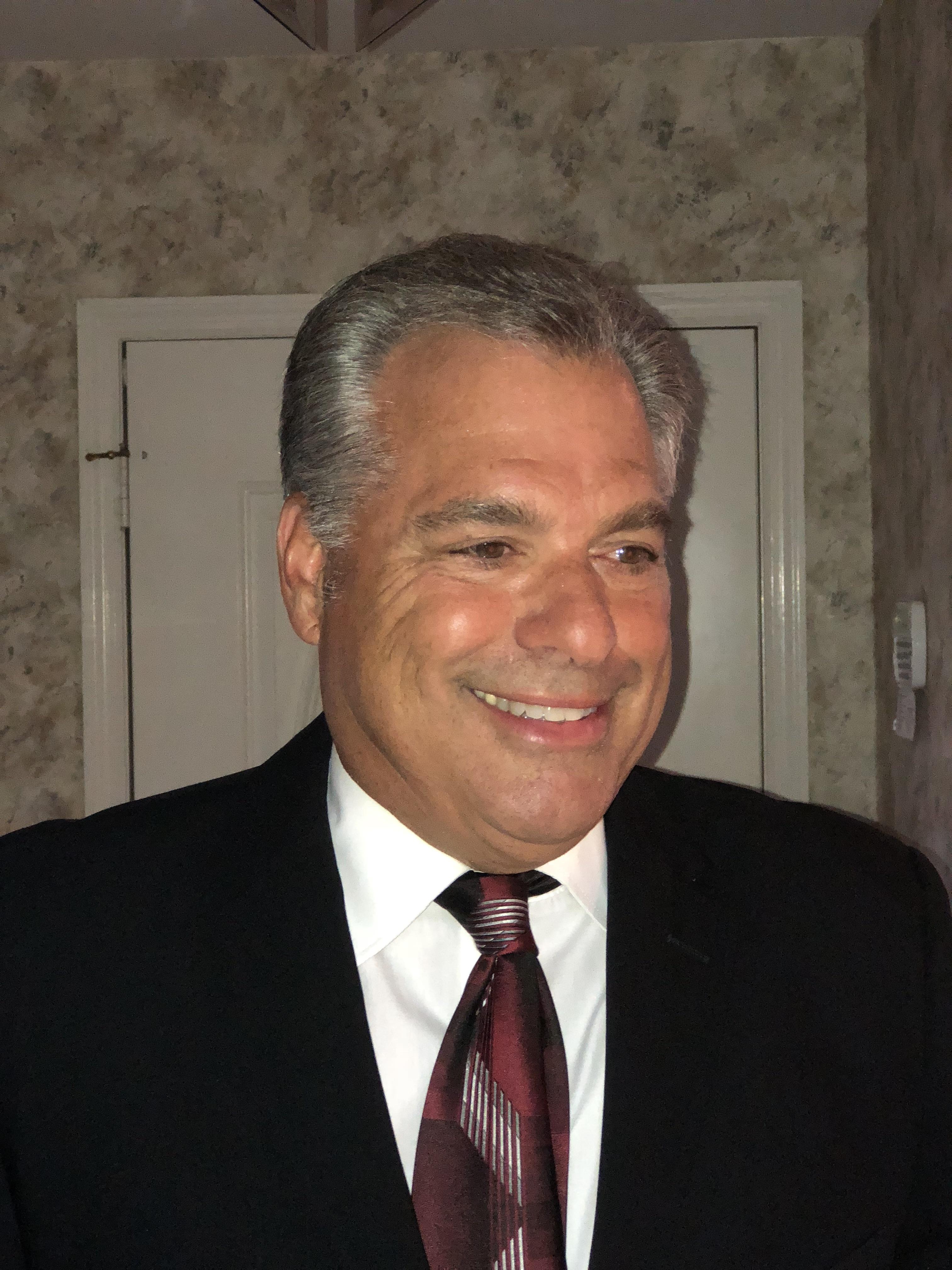 actor Paul Faggione large photo