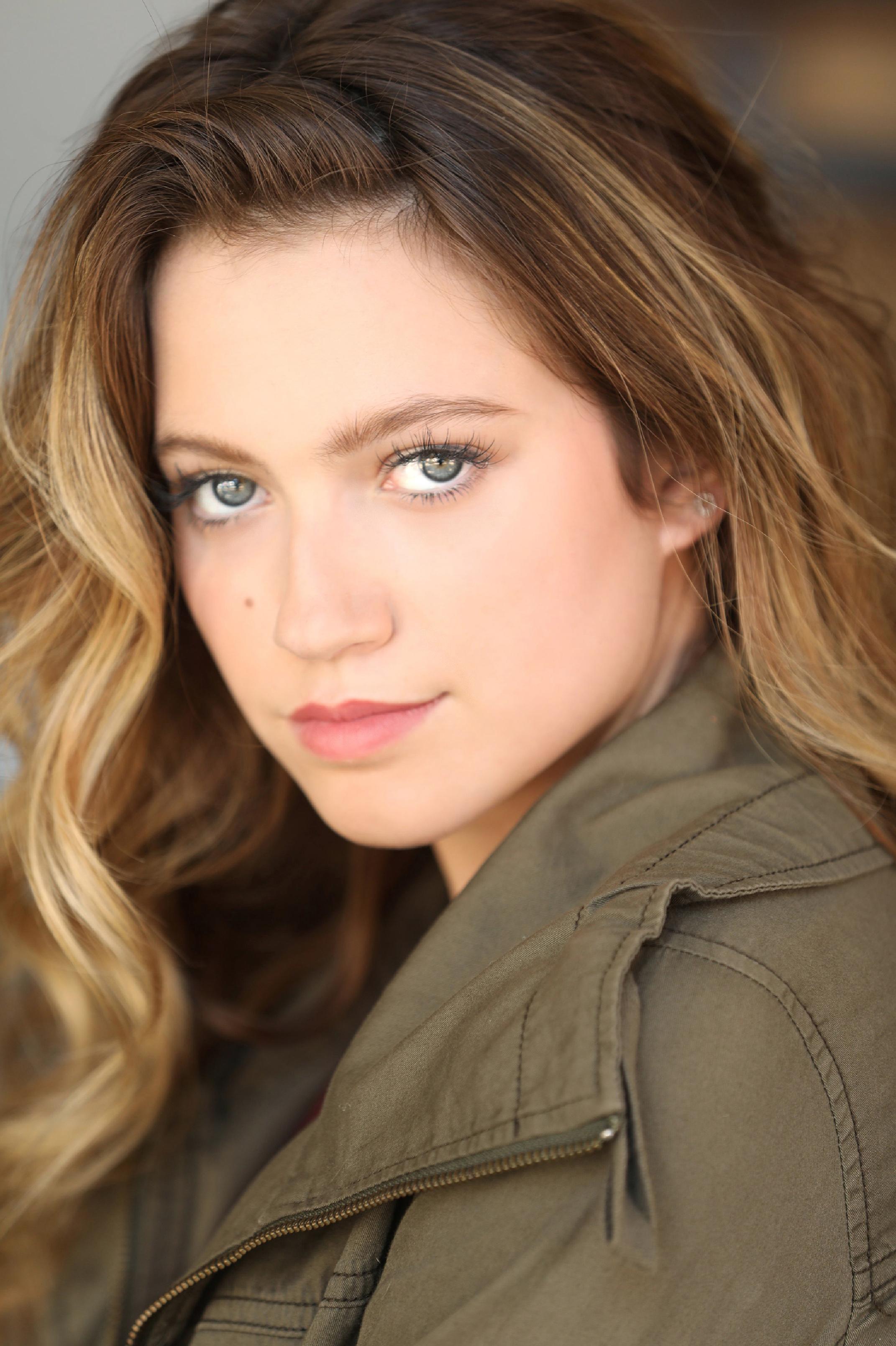 actor Keely Aloña large photo