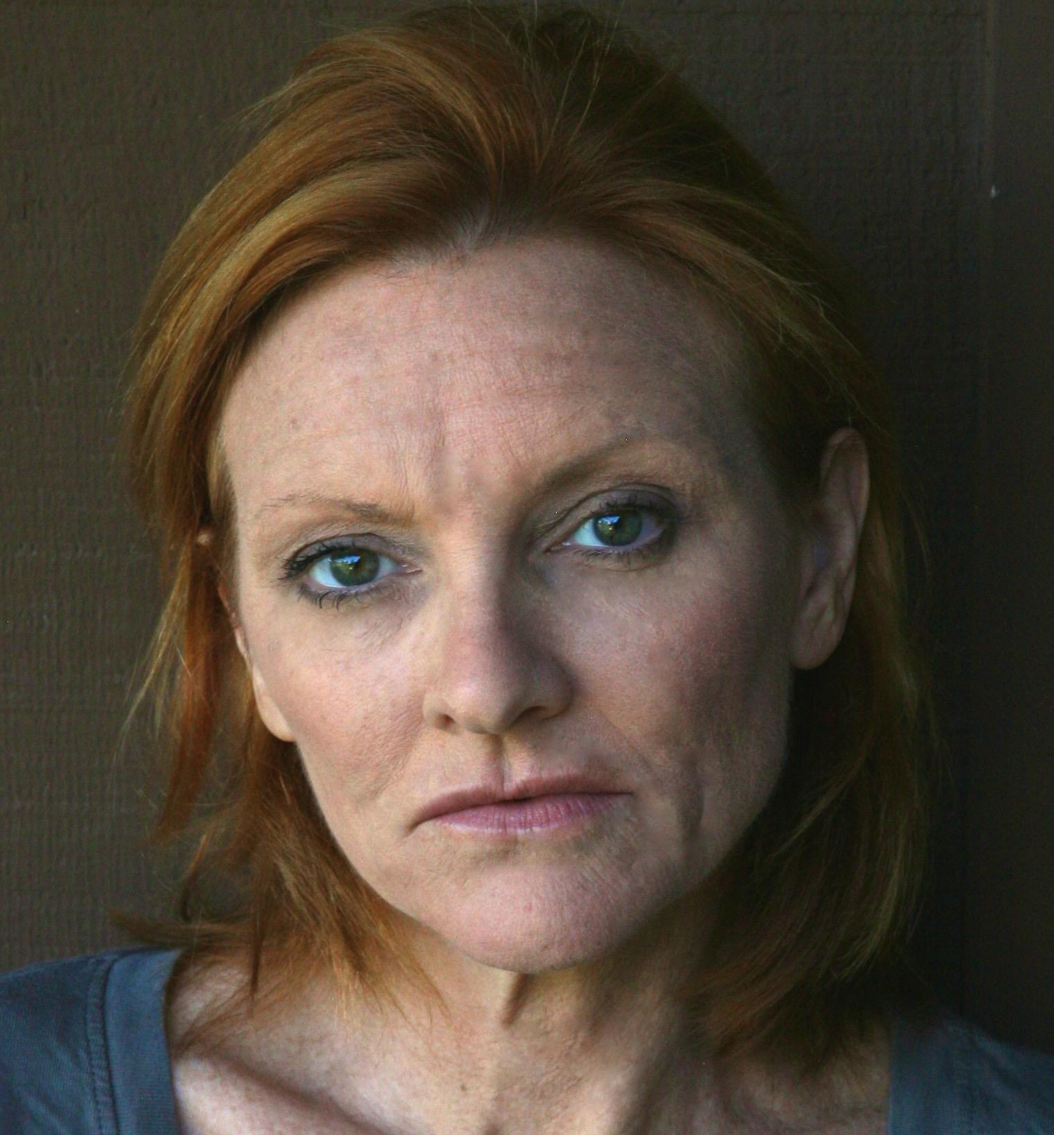 actor Therese McLaughlin large photo