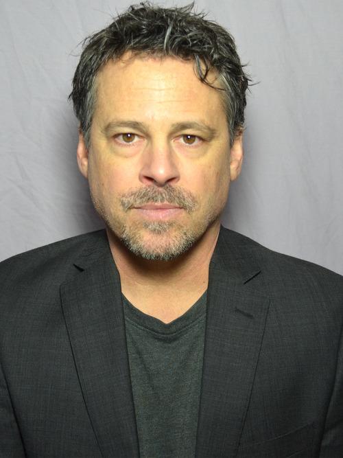 actor Michael Rene Walton large photo