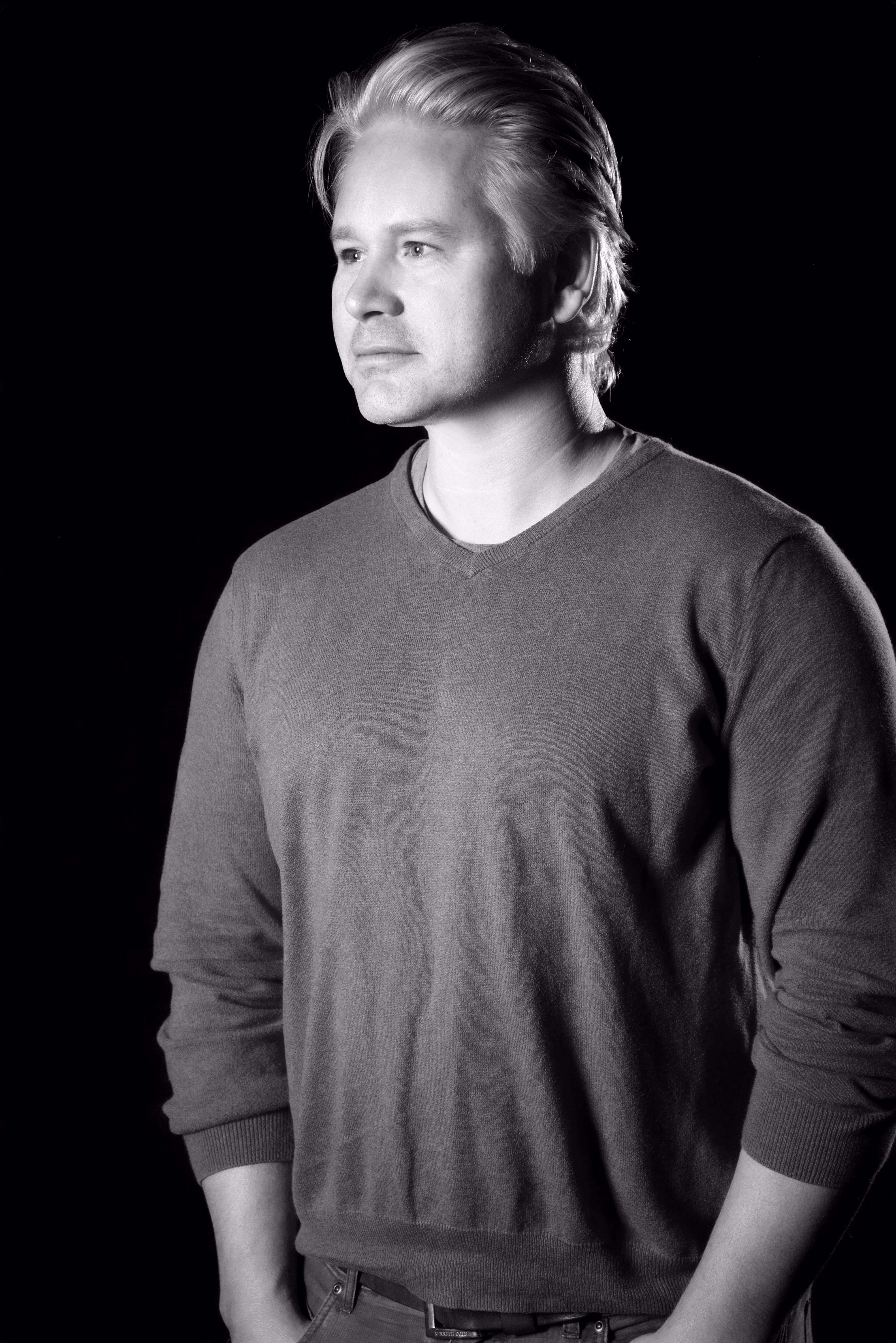 actor Warren Ostergard large photo