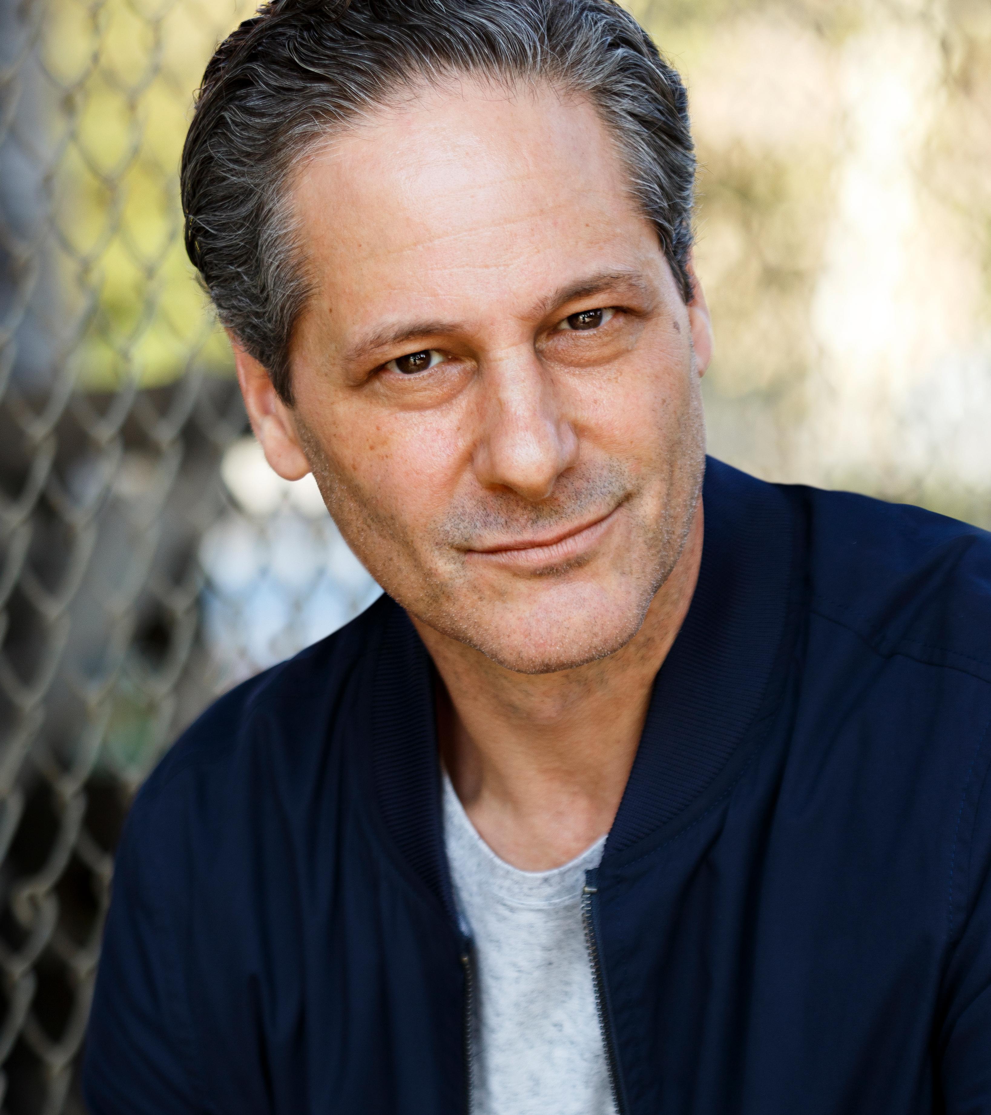 actor Peter Rini large photo